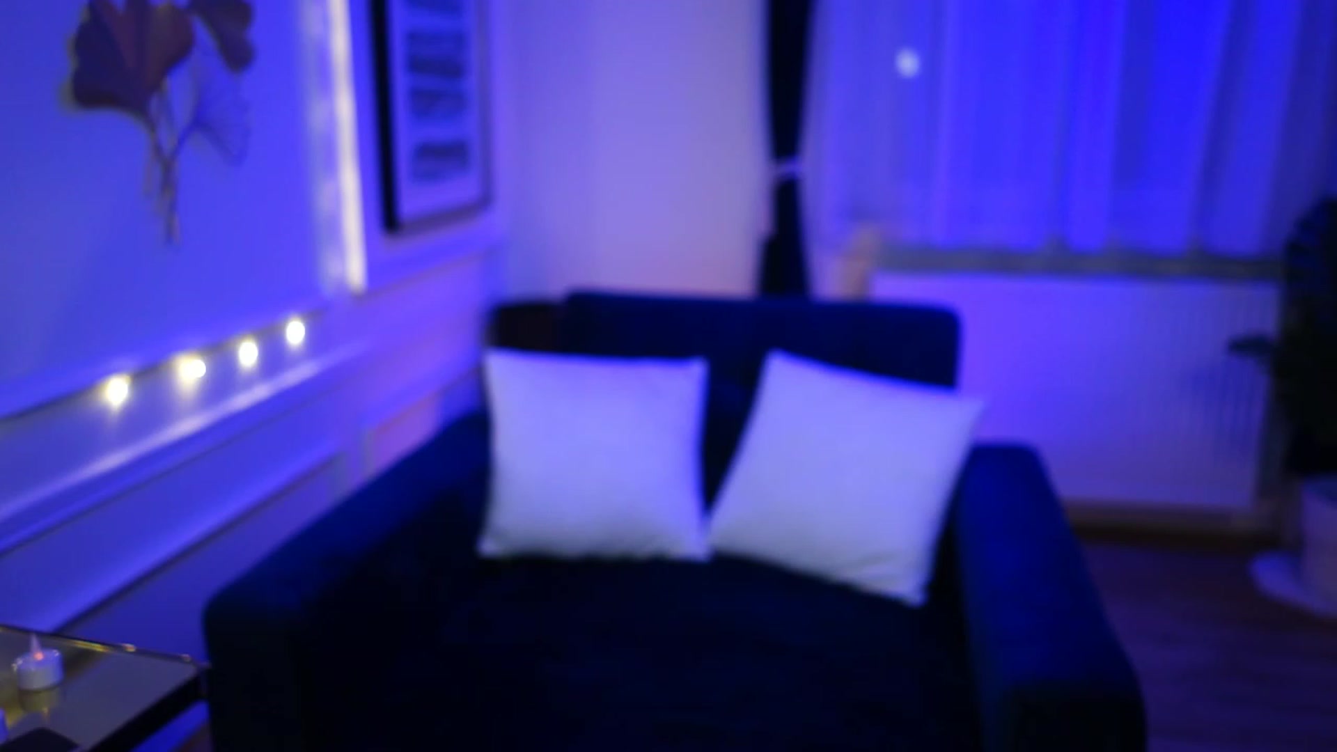 Gallery image thumbnail from emma_ruby's myfreecams stream on, 12/31/2022, 23:40 image 16 of 20