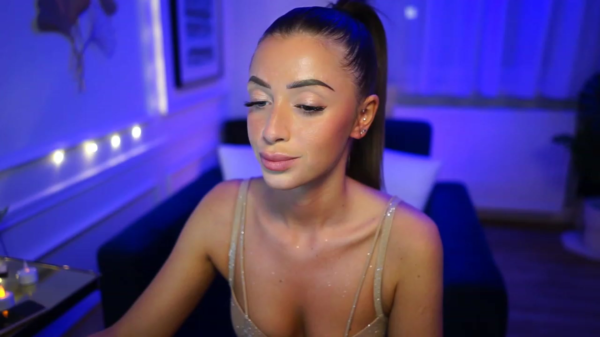 Gallery image thumbnail from emma_ruby's myfreecams stream on, 01/01/2023, 01:50 image 3 of 20