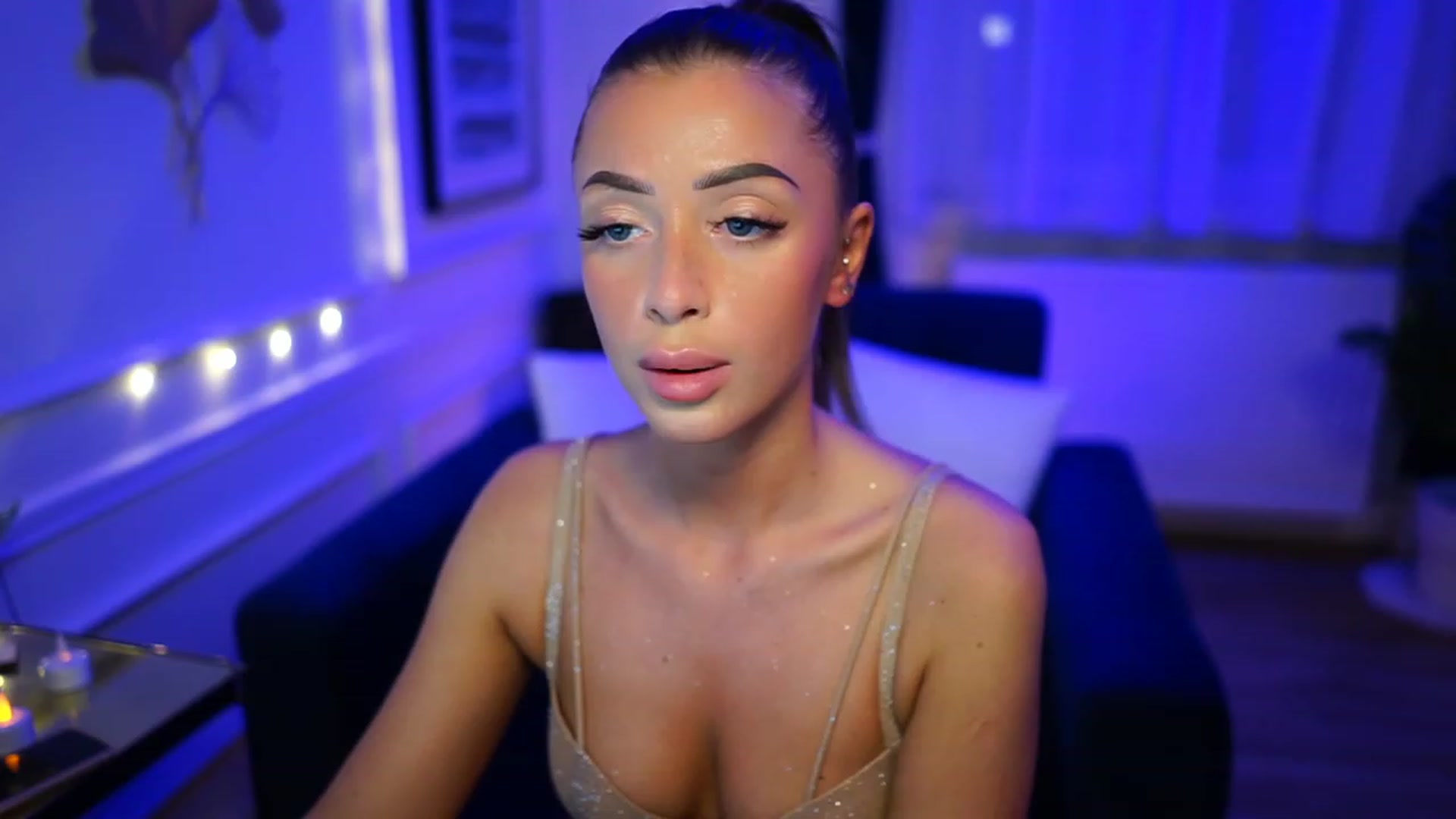 Gallery image thumbnail from emma_ruby's myfreecams stream on, 01/01/2023, 01:50 image 5 of 20