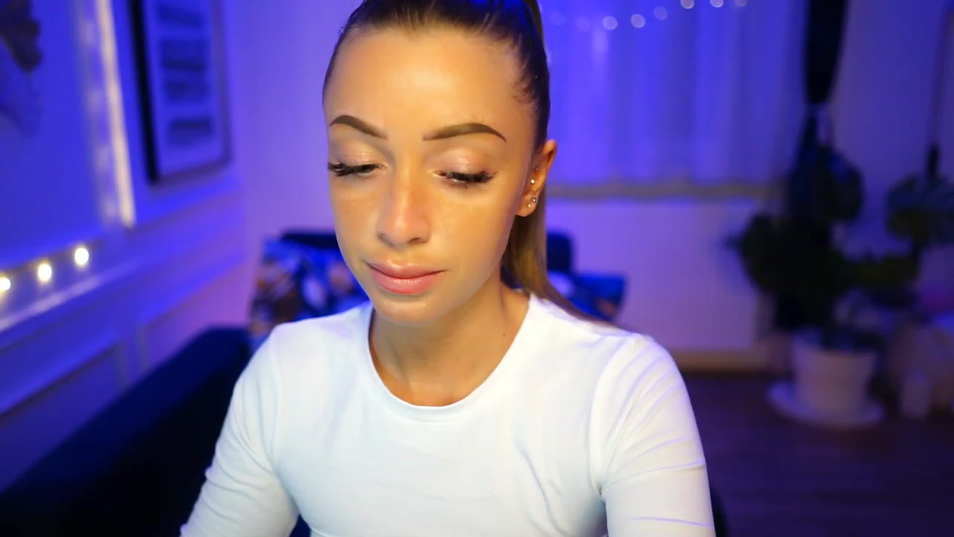 Gallery image thumbnail from emma_ruby's myfreecams stream on, 01/16/2023, 12:35 image 2 of 20