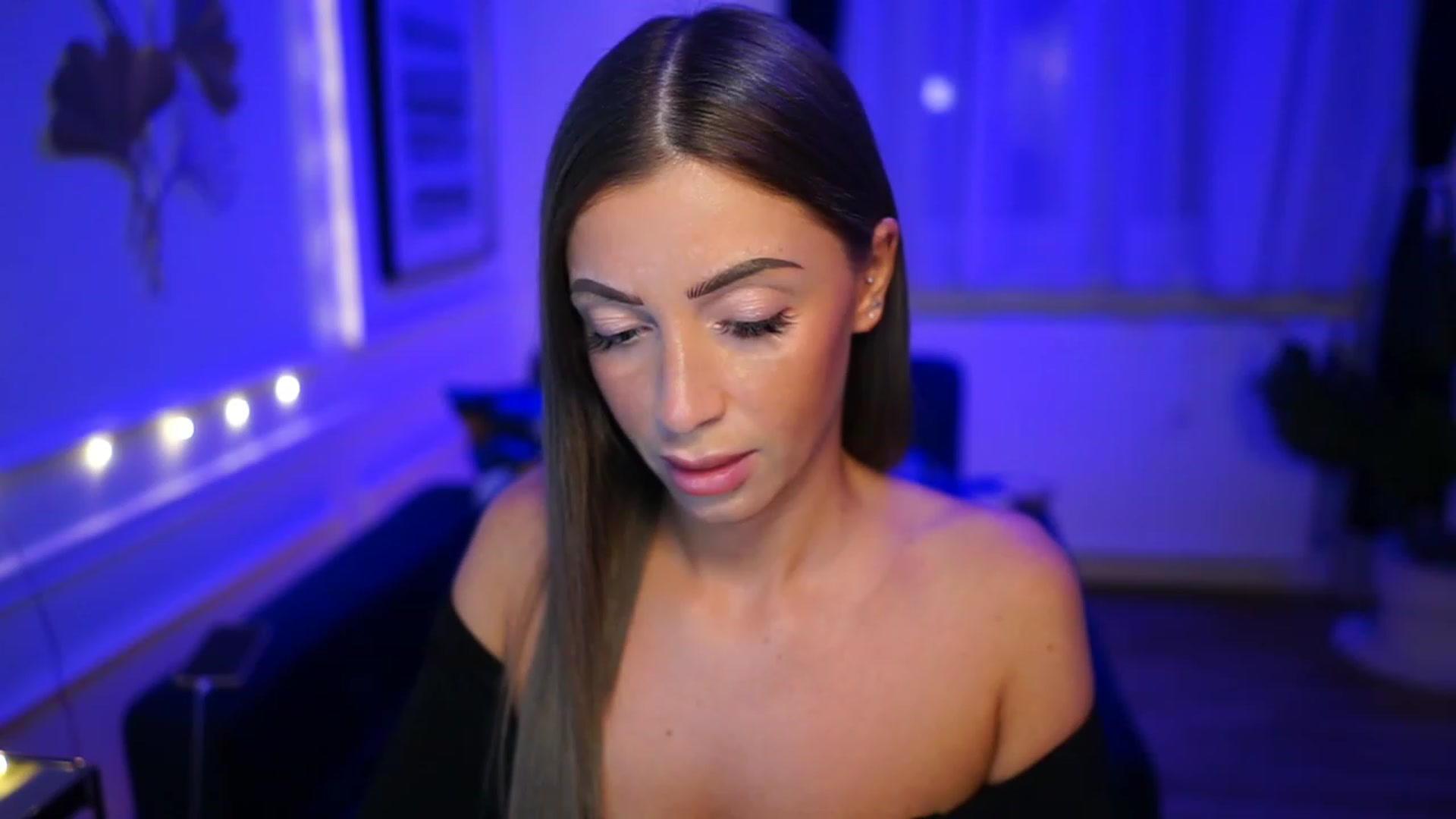 Gallery image thumbnail from emma_ruby's myfreecams stream on, 01/21/2023, 20:27 image 1 of 20
