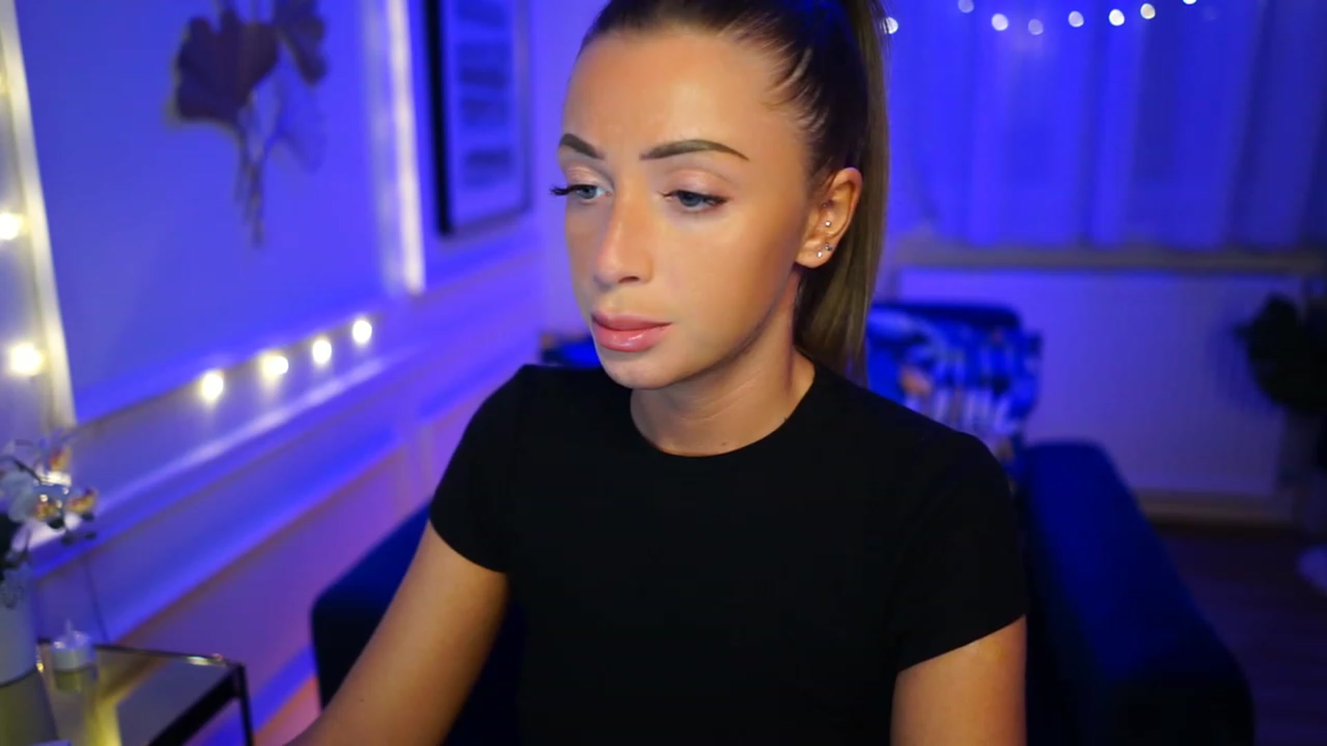 Gallery image thumbnail from emma_ruby's myfreecams stream on, 01/22/2023, 18:23 image 1 of 20