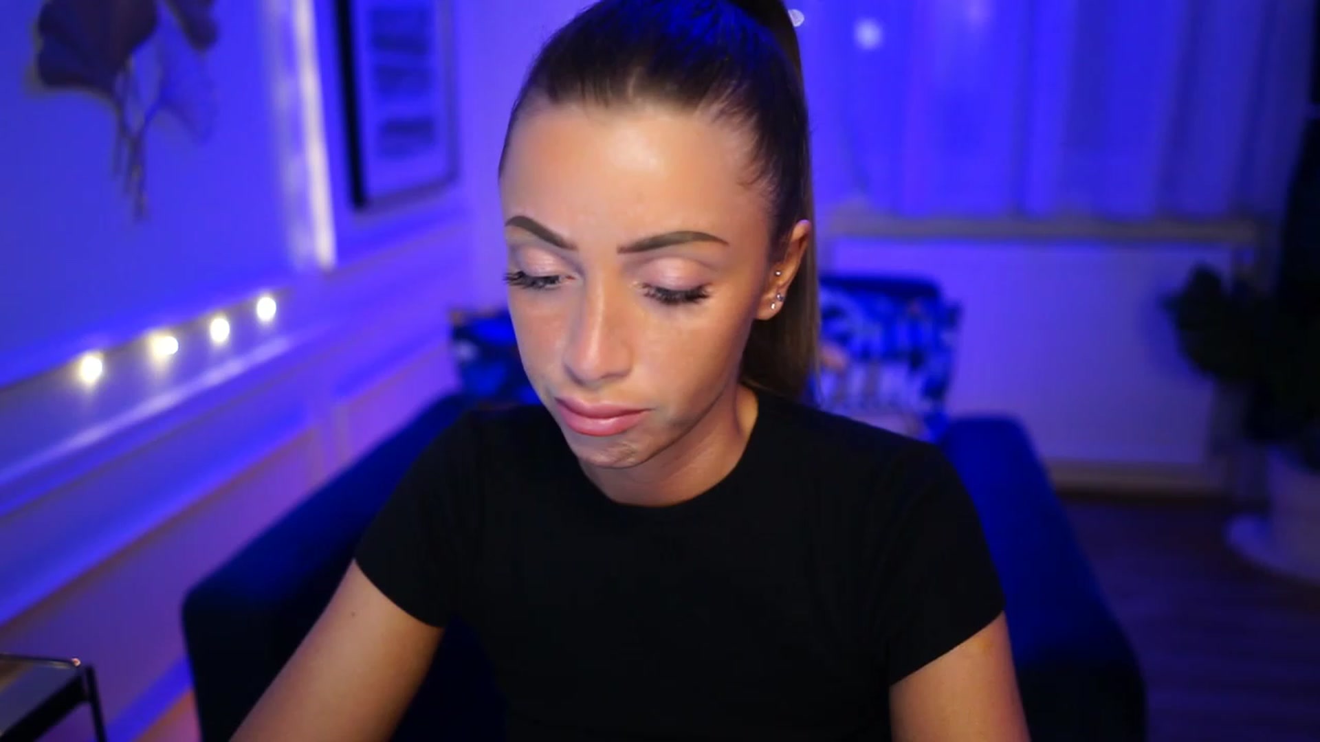 Gallery image thumbnail from emma_ruby's myfreecams stream on, 01/22/2023, 19:18 image 1 of 20