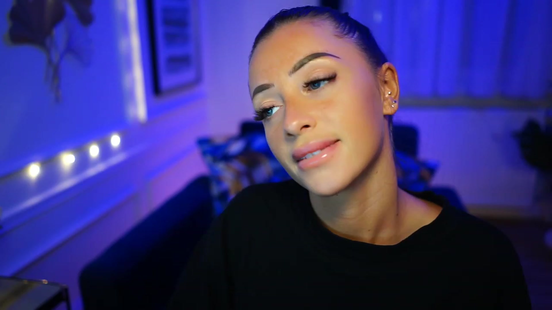 Gallery image thumbnail from emma_ruby's myfreecams stream on, 01/29/2023, 18:22 image 19 of 20