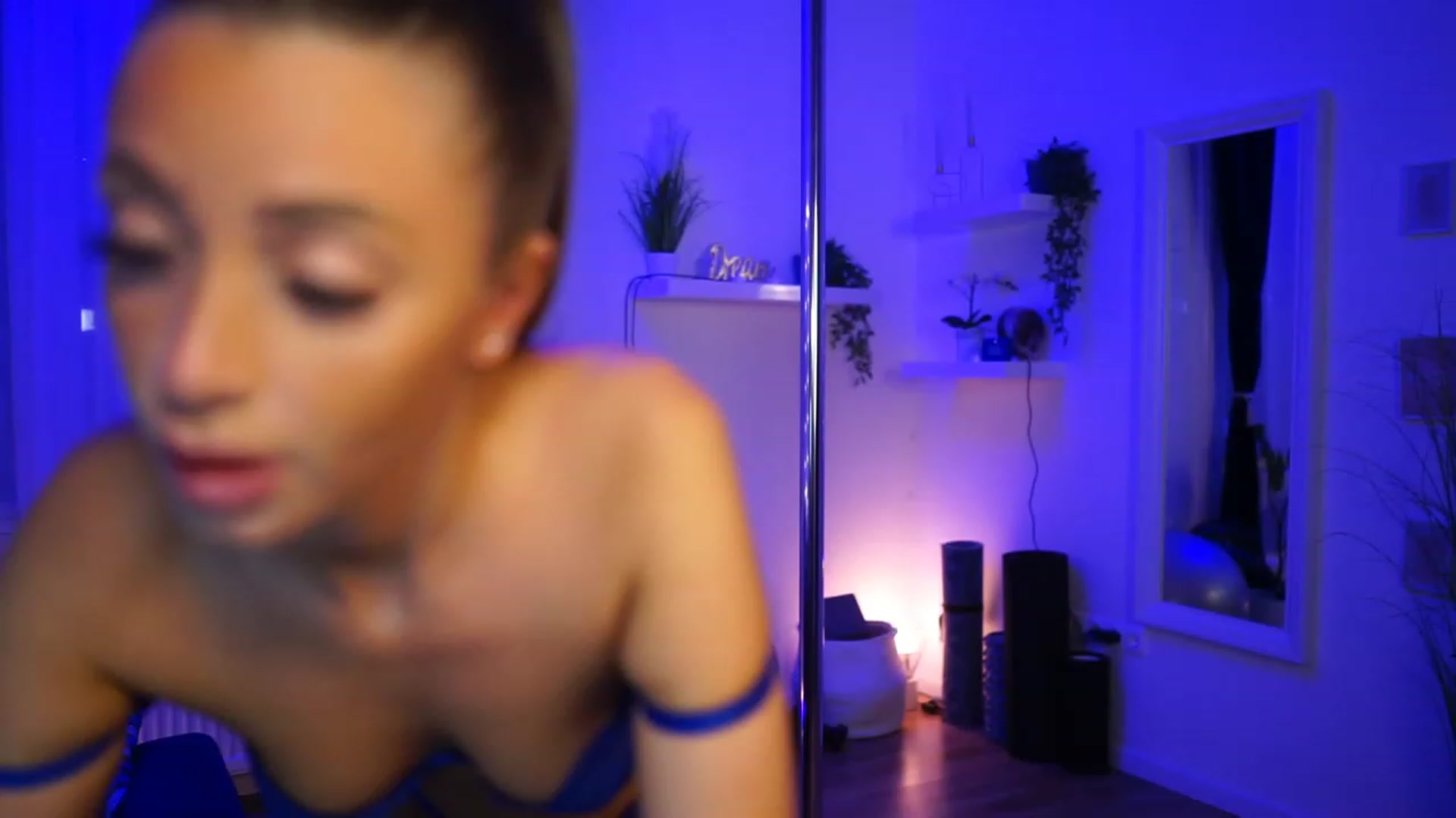 Gallery image thumbnail from emma_ruby's myfreecams stream on, 01/30/2023, 17:17 image 5 of 20