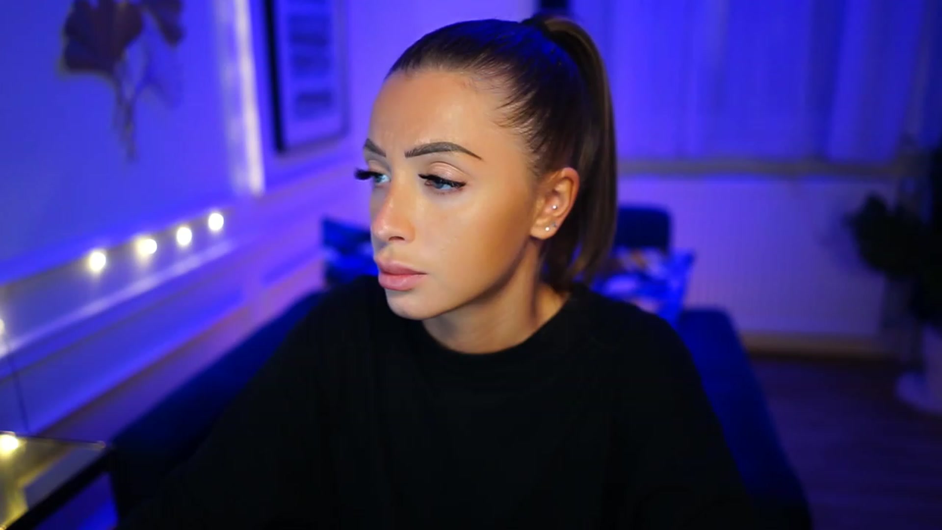 Gallery image thumbnail from emma_ruby's myfreecams stream on, 01/30/2023, 18:24 image 2 of 20