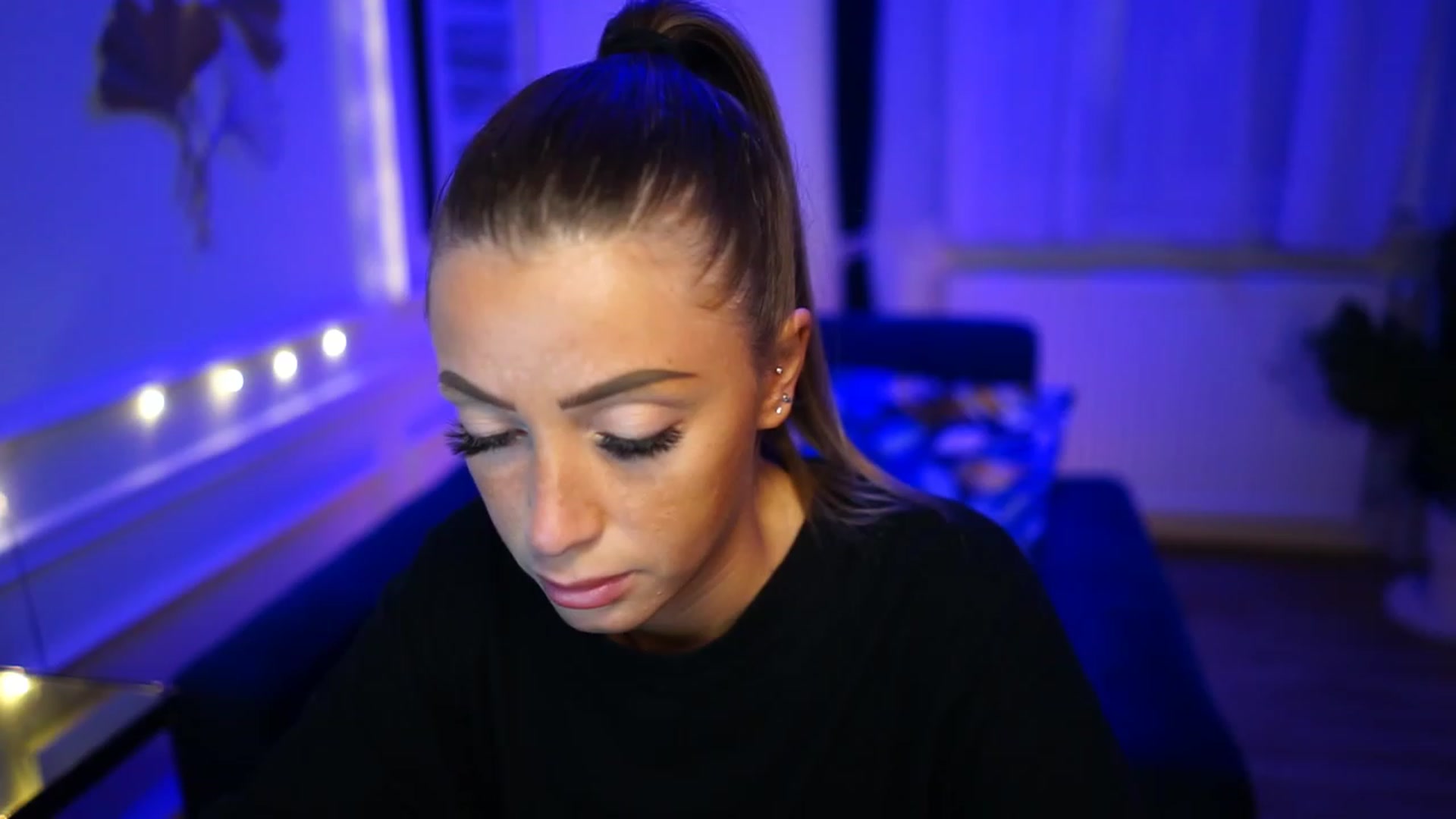 Gallery image thumbnail from emma_ruby's myfreecams stream on, 01/30/2023, 18:24 image 6 of 20