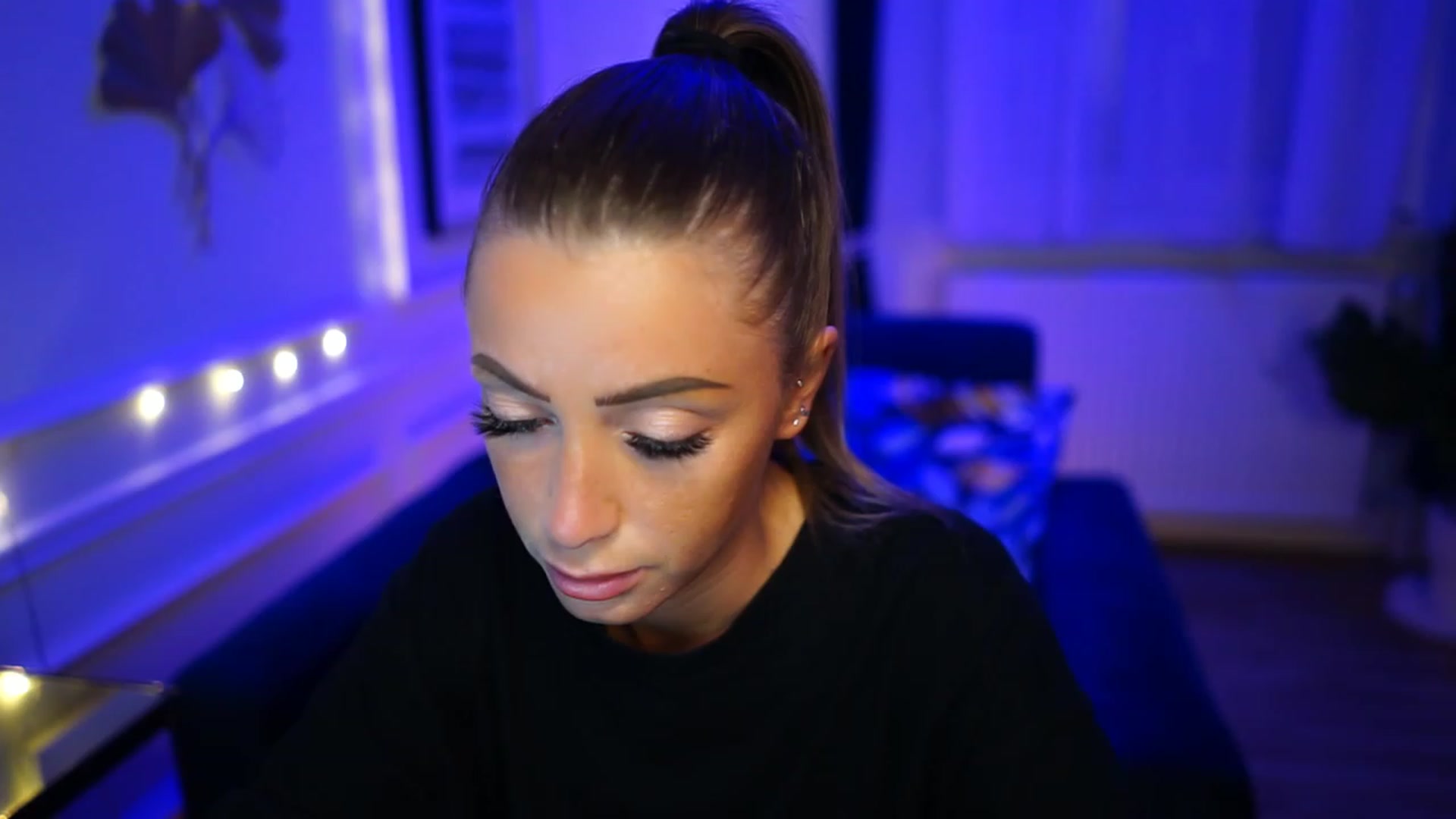 Gallery image thumbnail from emma_ruby's myfreecams stream on, 01/30/2023, 18:24 image 7 of 20