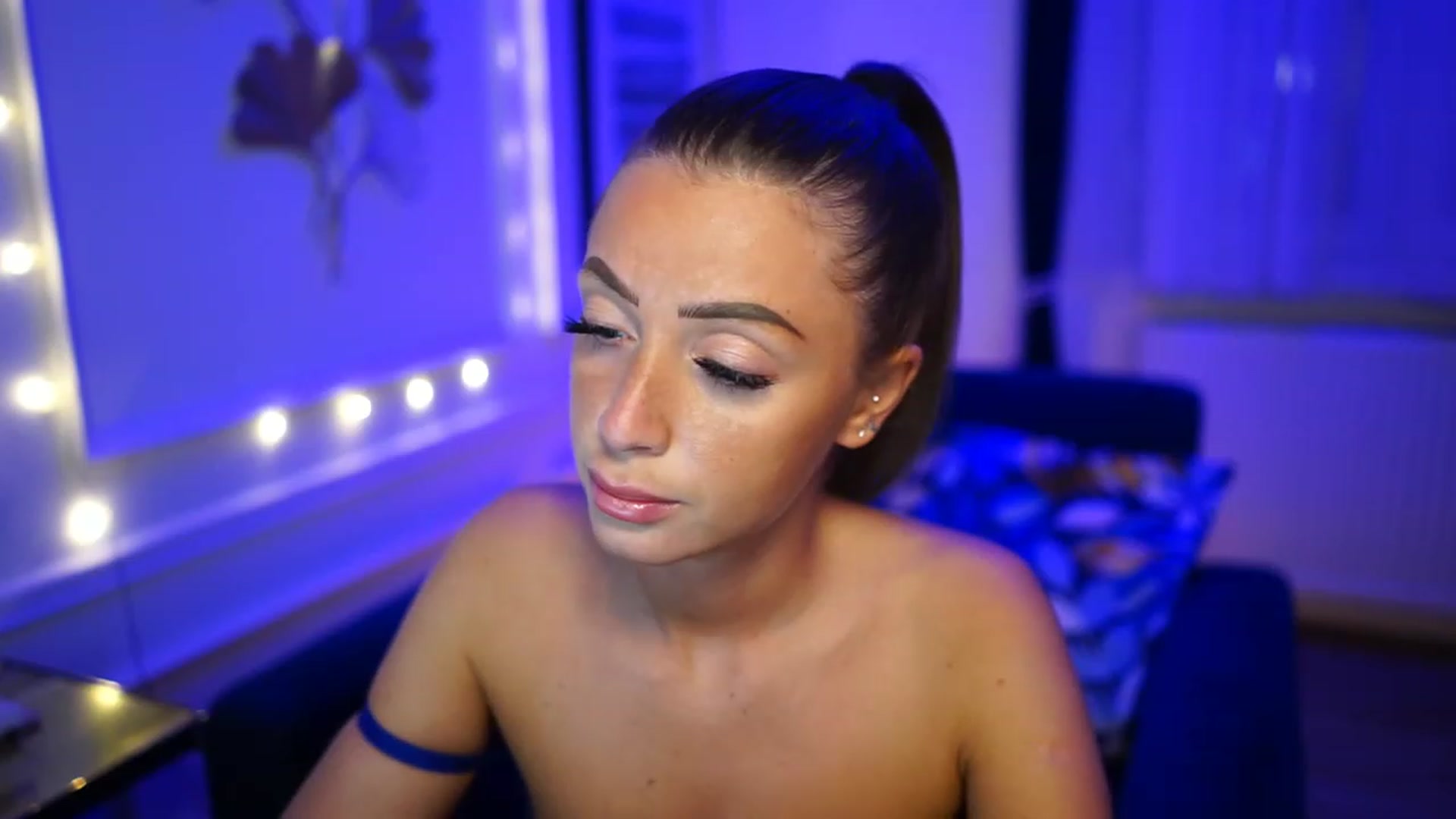 Gallery image thumbnail from emma_ruby's myfreecams stream on, 01/30/2023, 18:24 image 20 of 20