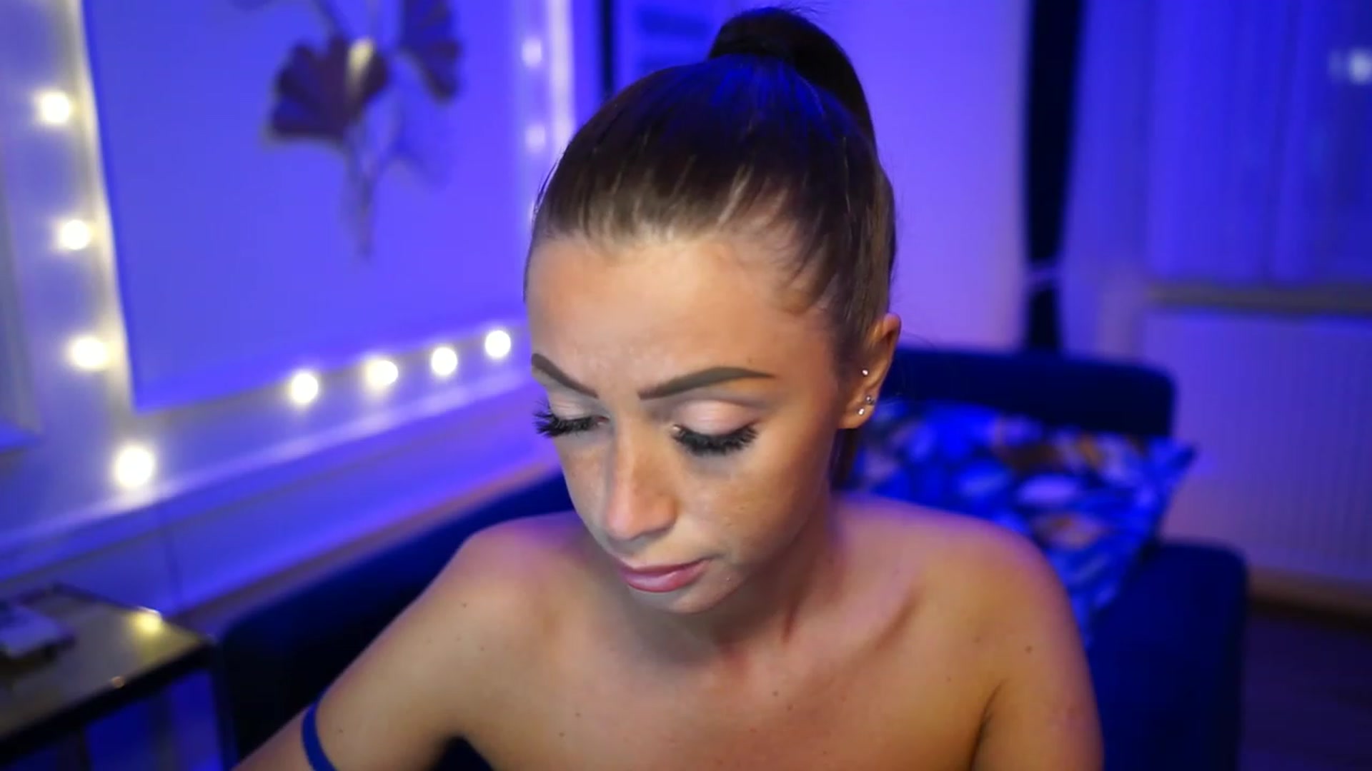 Gallery image thumbnail from emma_ruby's myfreecams stream on, 01/30/2023, 18:24 image 19 of 20