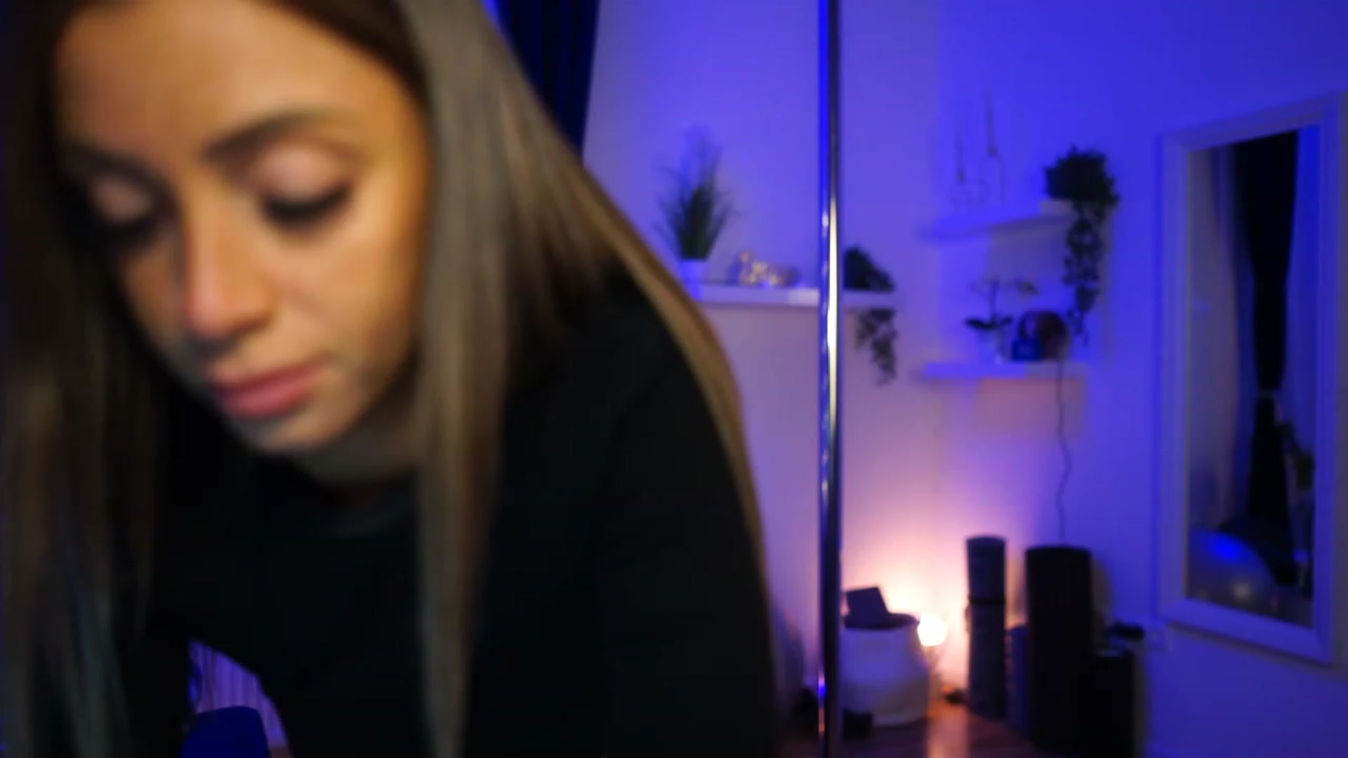 Gallery image thumbnail from emma_ruby's myfreecams stream on, 01/31/2023, 16:56 image 18 of 20