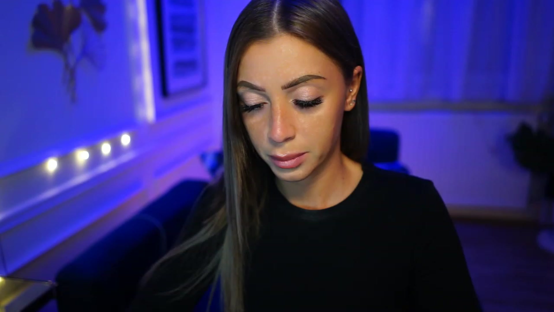 Gallery image thumbnail from emma_ruby's myfreecams stream on, 01/31/2023, 16:56 image 15 of 20