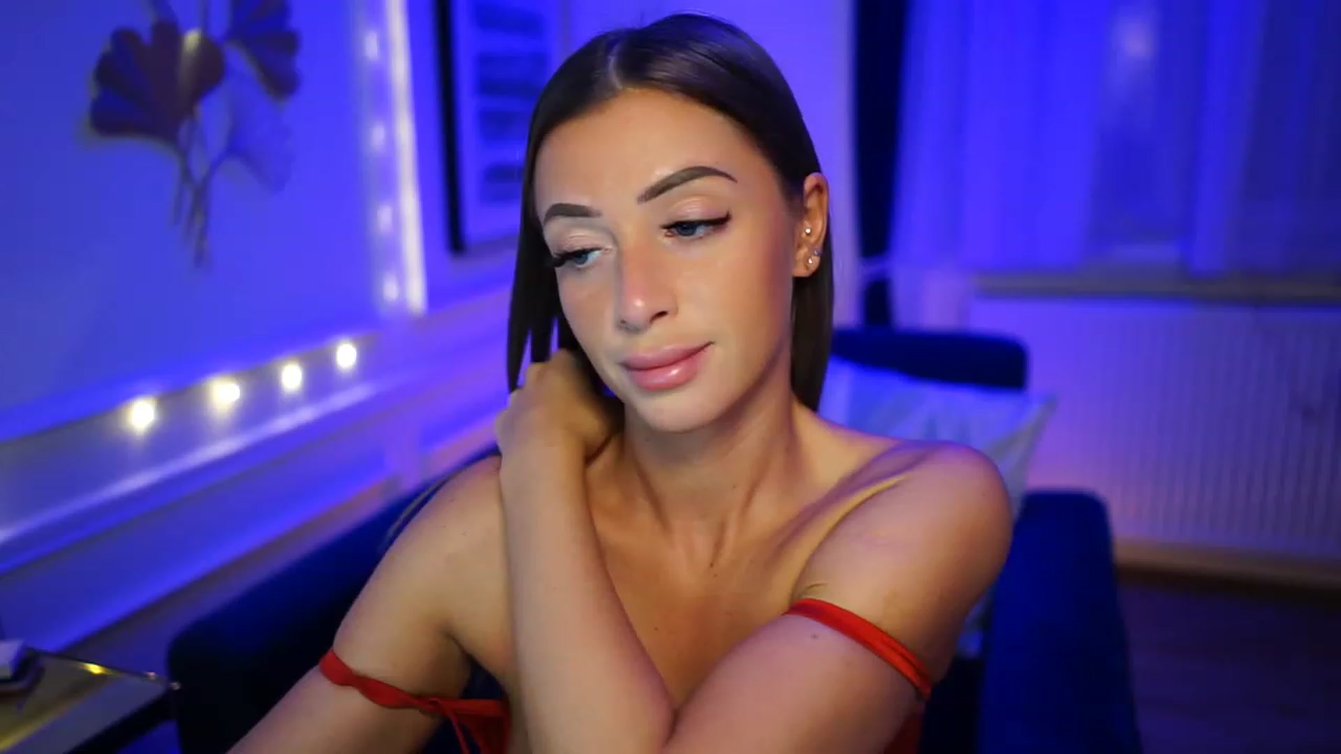 Gallery image thumbnail from emma_ruby's myfreecams stream on, 02/01/2023, 17:43 image 9 of 20