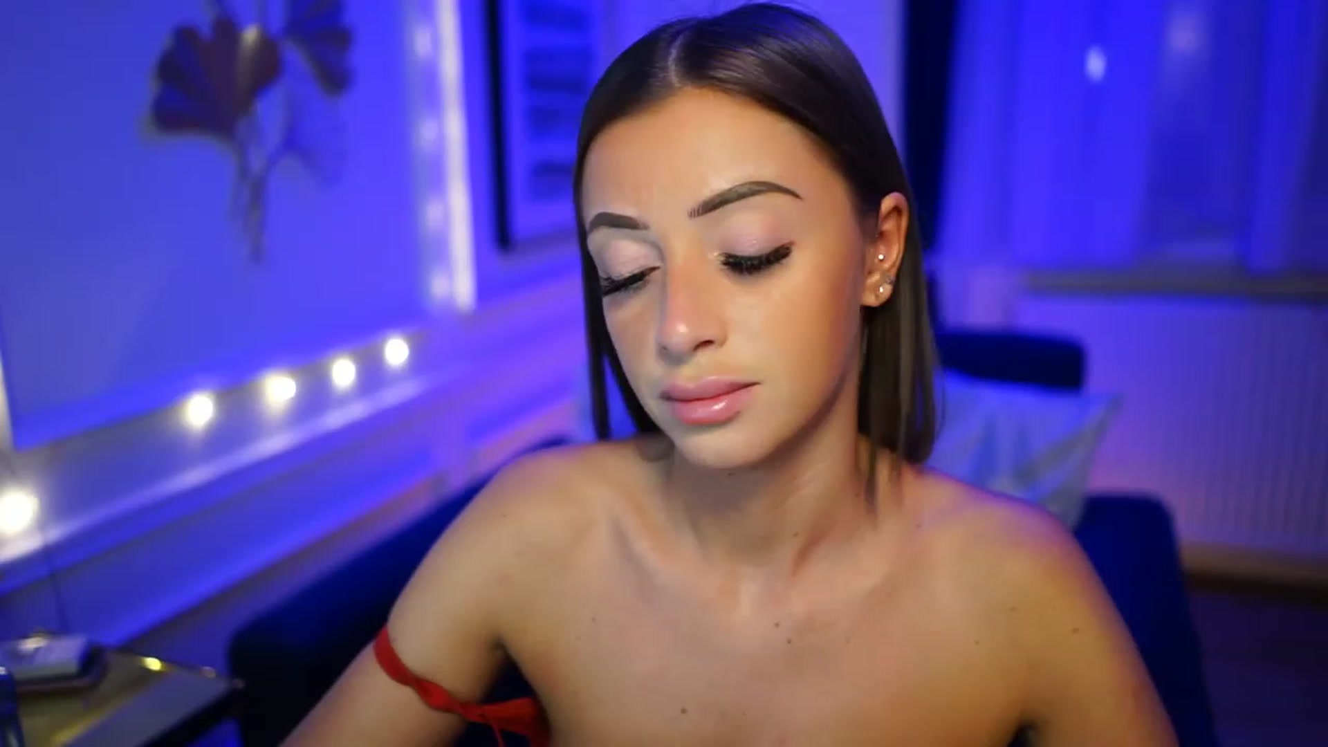 Gallery image thumbnail from emma_ruby's myfreecams stream on, 02/01/2023, 17:43 image 15 of 20