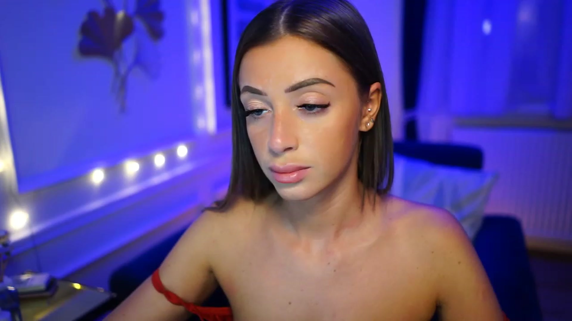 Gallery image thumbnail from emma_ruby's myfreecams stream on, 02/01/2023, 17:43 image 12 of 20