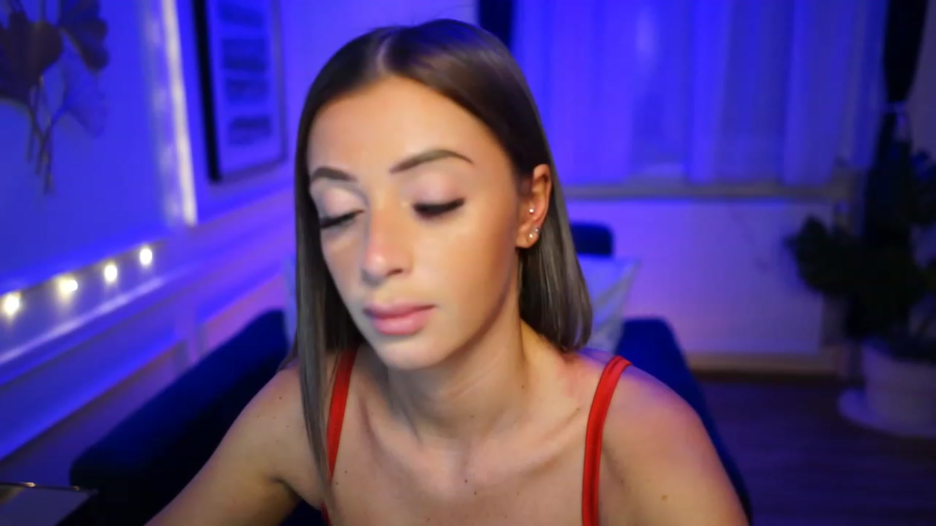 Gallery image thumbnail from emma_ruby's myfreecams stream on, 02/01/2023, 19:42 image 14 of 20