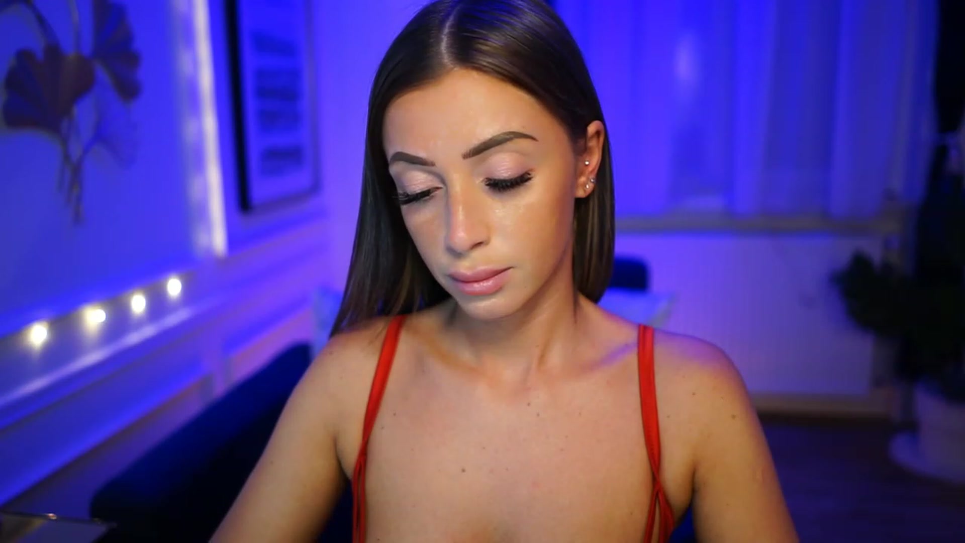 Gallery image thumbnail from emma_ruby's myfreecams stream on, 02/01/2023, 19:42 image 17 of 20