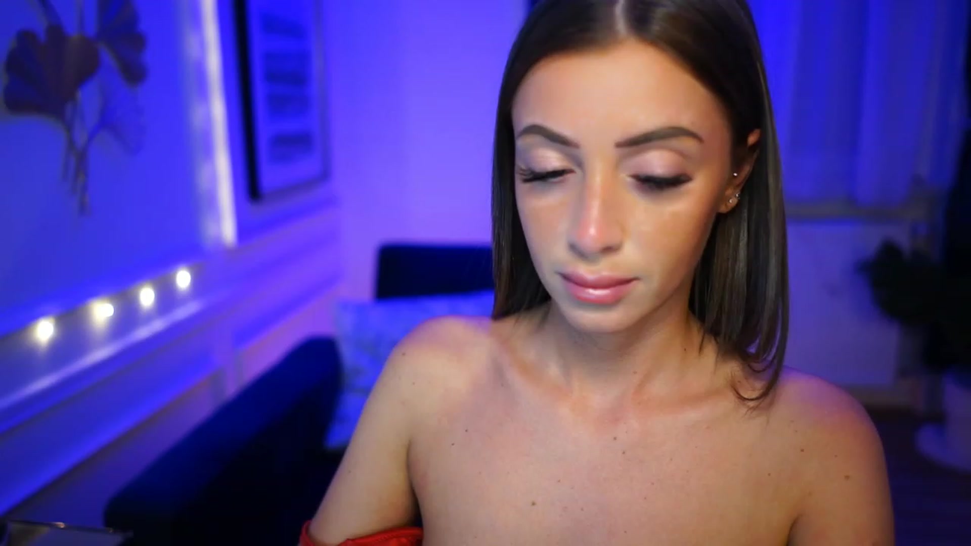 Gallery image thumbnail from emma_ruby's myfreecams stream on, 02/01/2023, 20:40 image 13 of 20