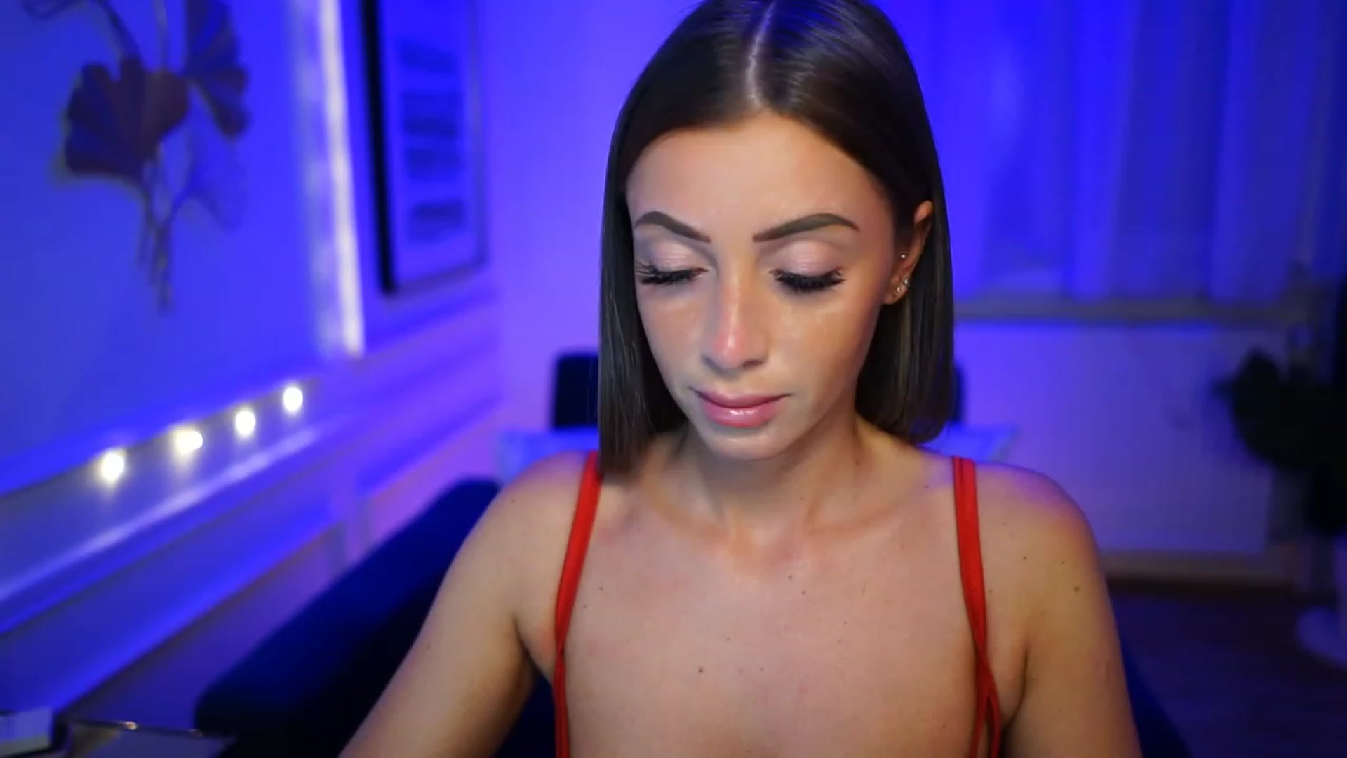 Gallery image thumbnail from emma_ruby's myfreecams stream on, 02/01/2023, 20:40 image 2 of 20