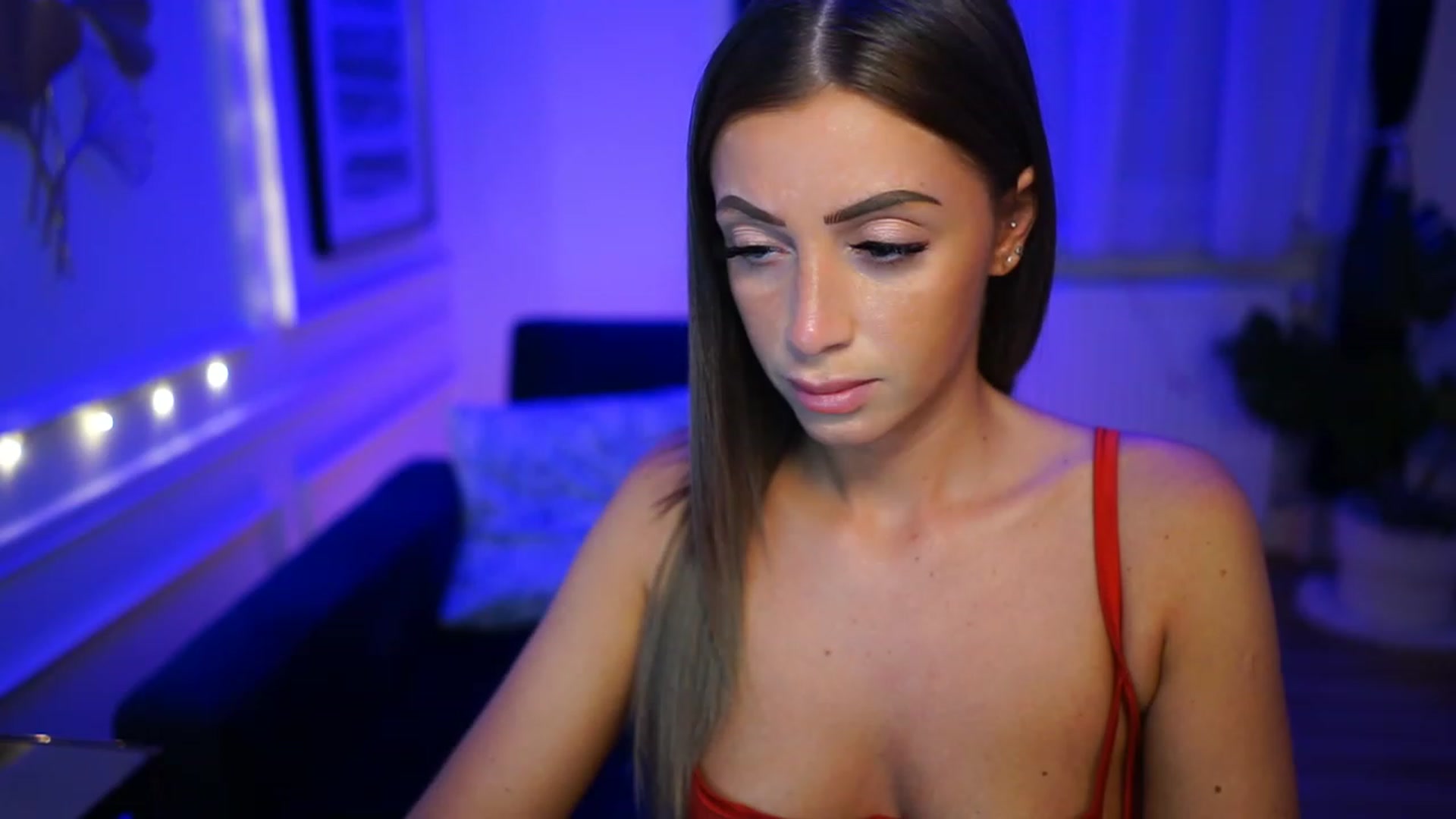 Gallery image thumbnail from emma_ruby's myfreecams stream on, 02/01/2023, 20:40 image 5 of 20