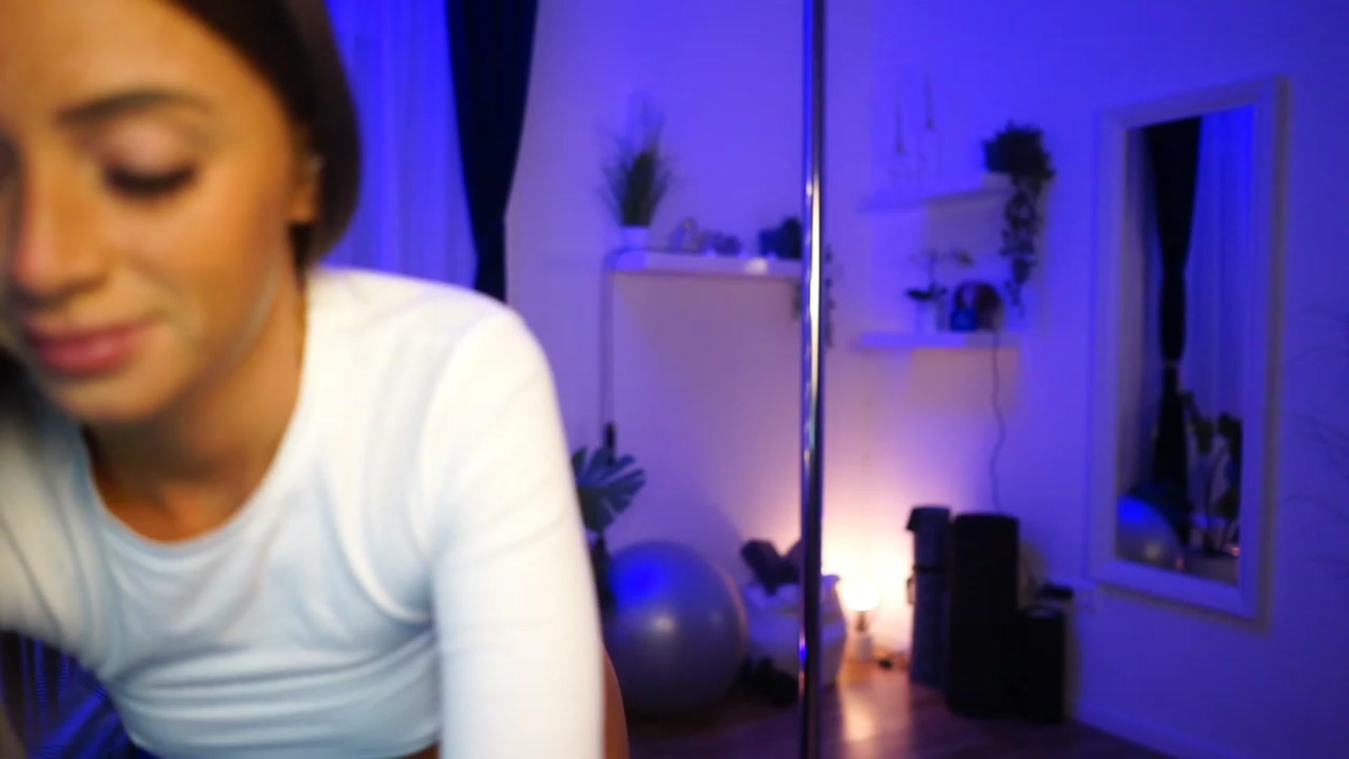 Gallery image thumbnail from emma_ruby's myfreecams stream on, 02/02/2023, 13:48 image 2 of 20