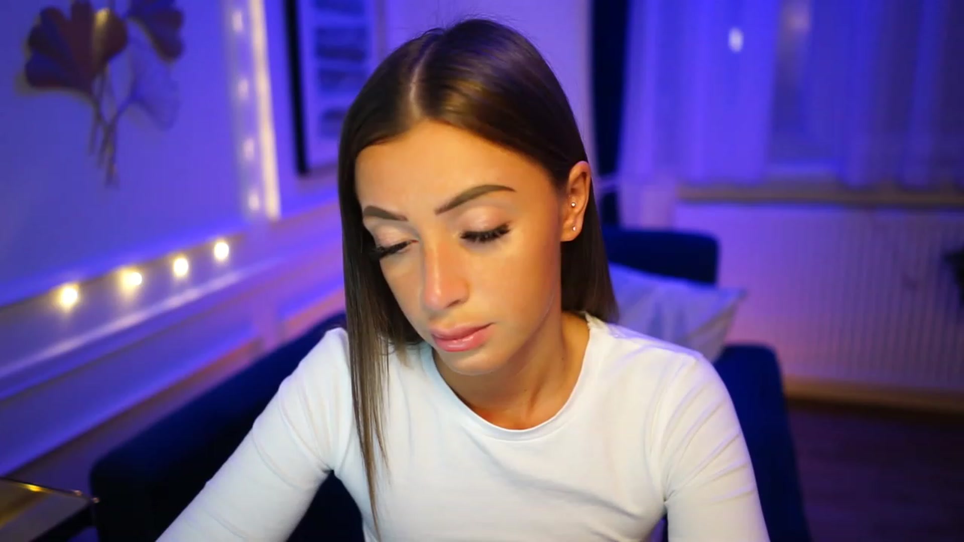 Gallery image thumbnail from emma_ruby's myfreecams stream on, 02/02/2023, 16:29 image 13 of 20
