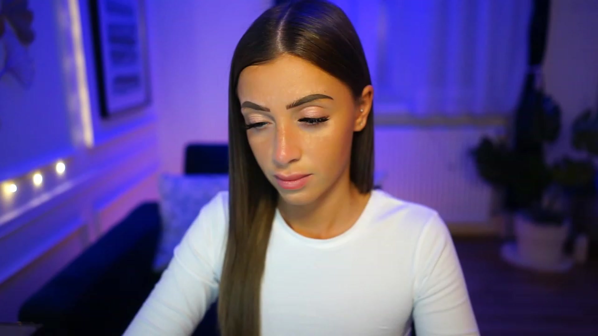 Gallery image thumbnail from emma_ruby's myfreecams stream on, 02/02/2023, 17:04 image 20 of 20