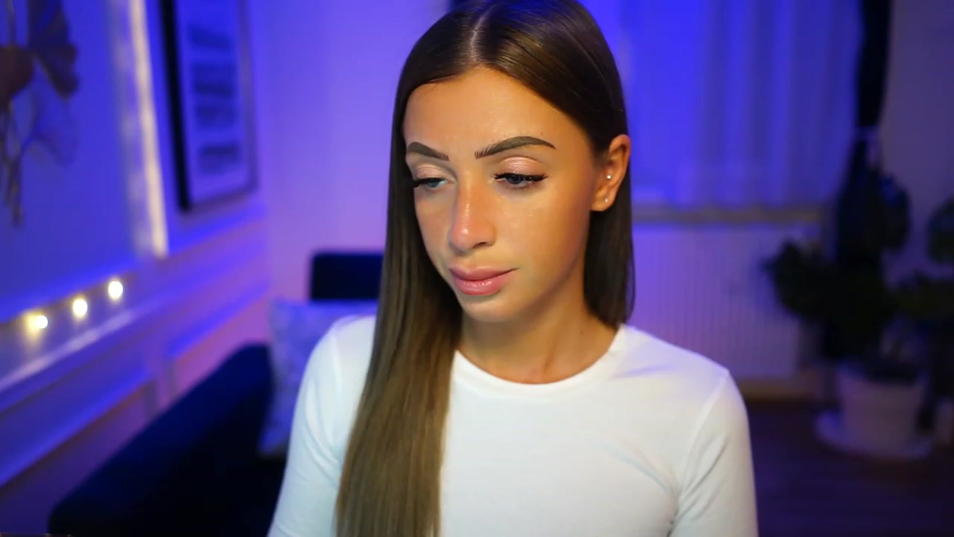 Gallery image thumbnail from emma_ruby's myfreecams stream on, 02/02/2023, 17:04 image 13 of 20
