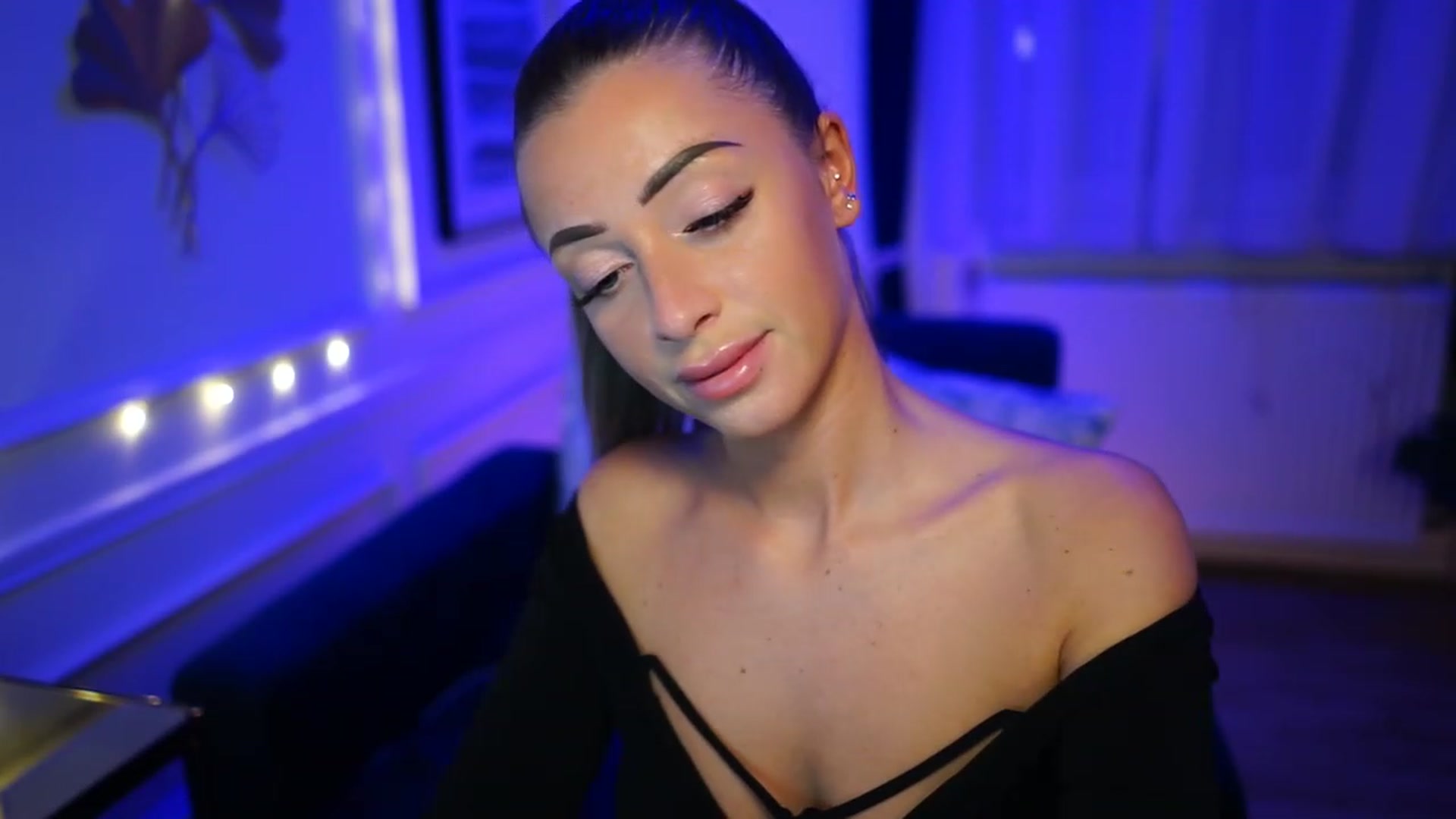 Gallery image thumbnail from emma_ruby's myfreecams stream on, 02/10/2023, 15:59 image 20 of 20