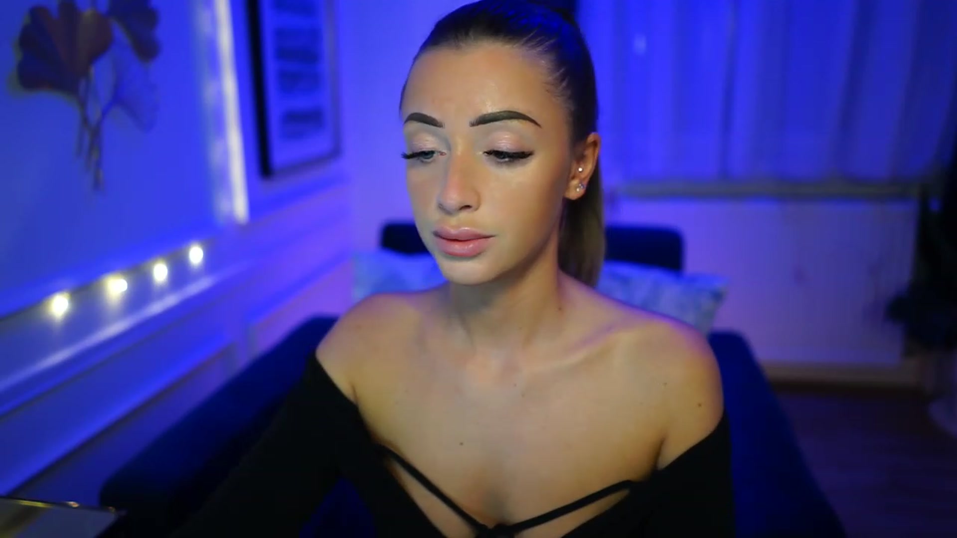 Gallery image thumbnail from emma_ruby's myfreecams stream on, 02/10/2023, 15:59 image 15 of 20