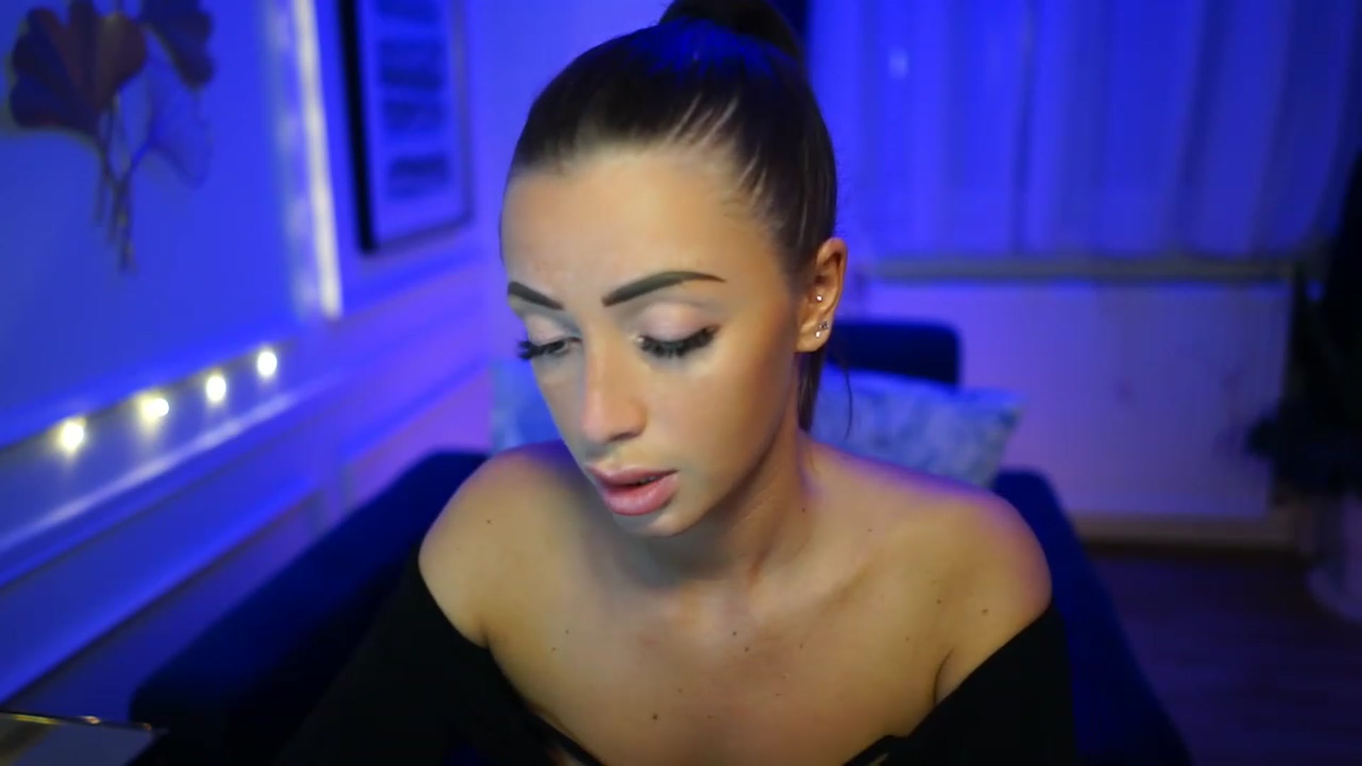 Gallery image thumbnail from emma_ruby's myfreecams stream on, 02/10/2023, 15:59 image 14 of 20