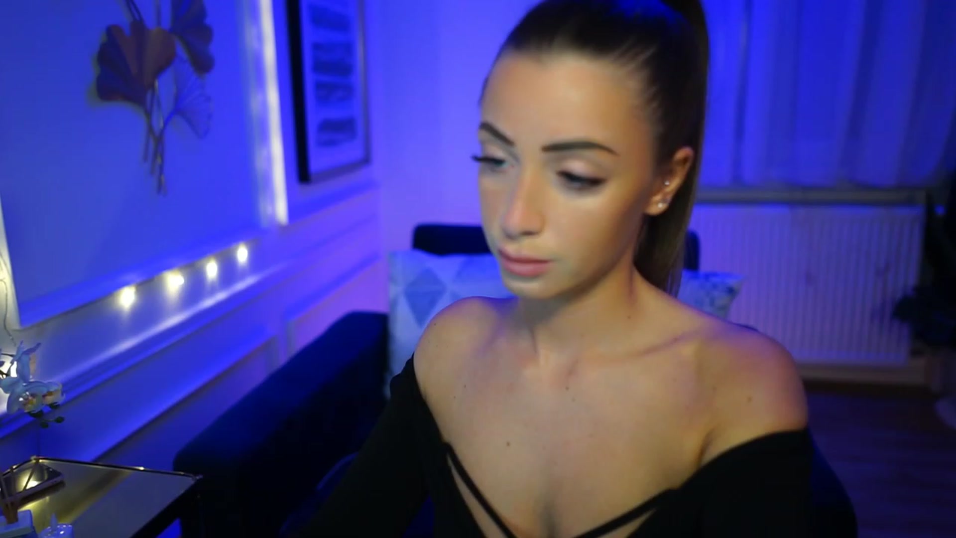 Gallery image thumbnail from emma_ruby's myfreecams stream on, 02/10/2023, 15:59 image 10 of 20