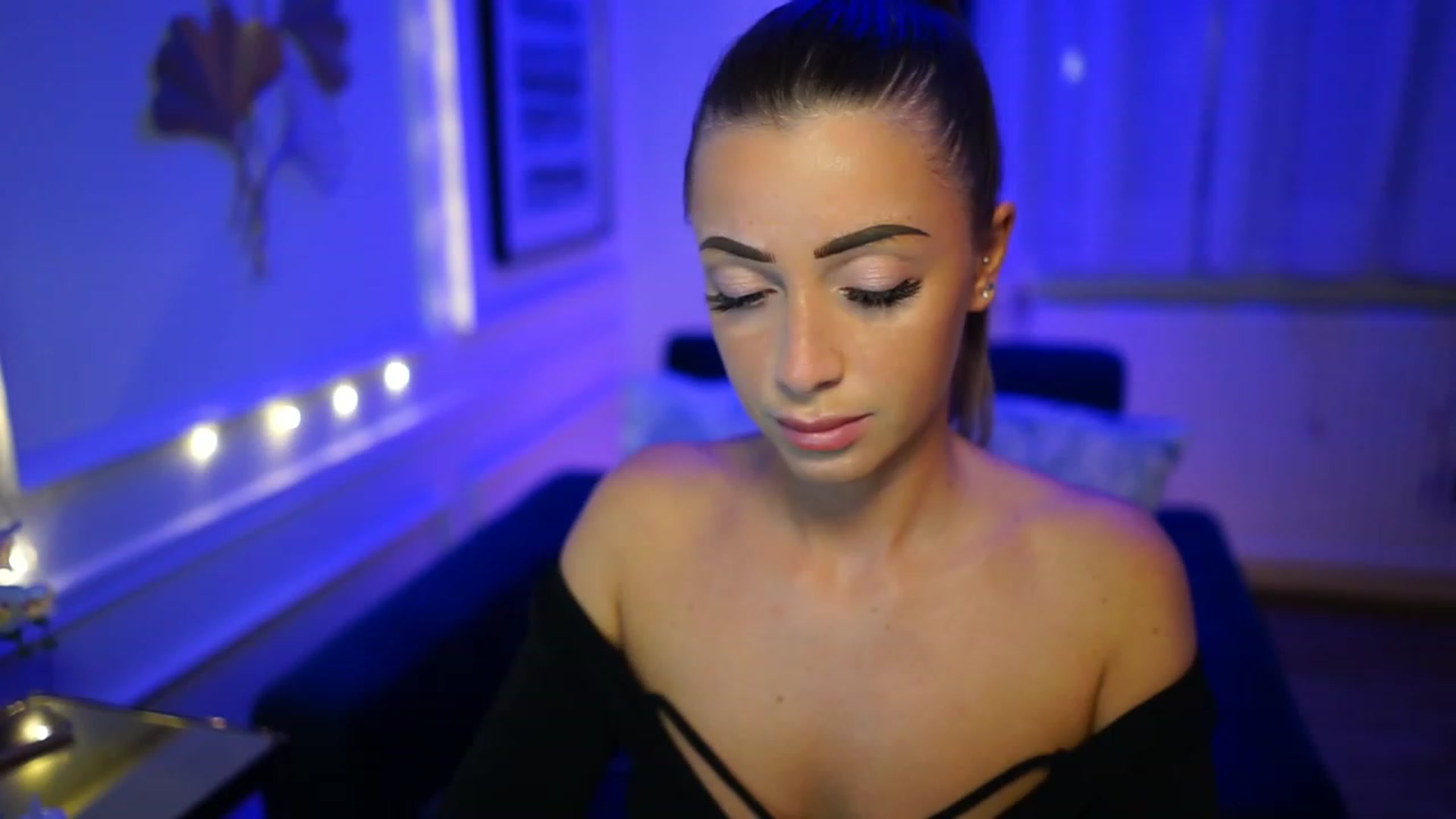 Gallery image thumbnail from emma_ruby's myfreecams stream on, 02/10/2023, 15:59 image 4 of 20