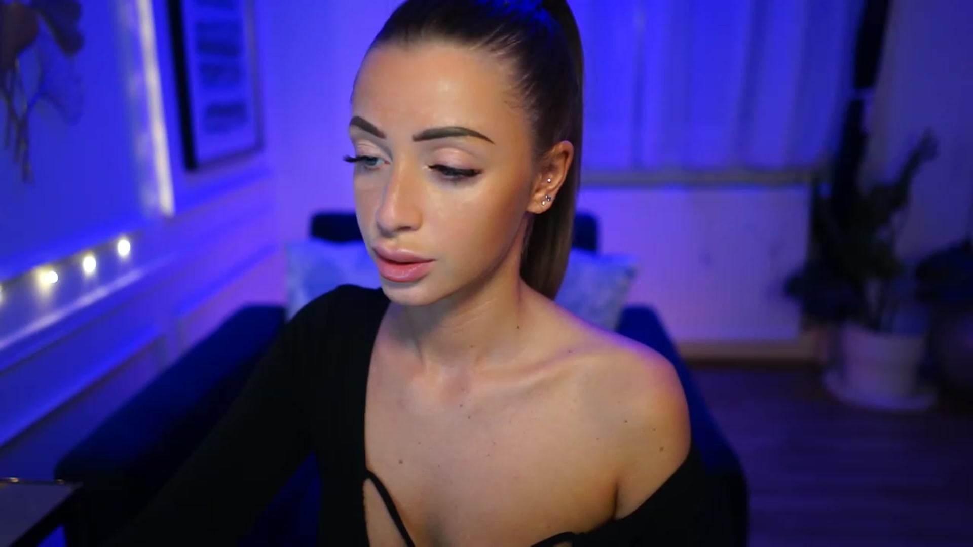 Gallery image thumbnail from emma_ruby's myfreecams stream on, 02/10/2023, 17:06 image 13 of 20