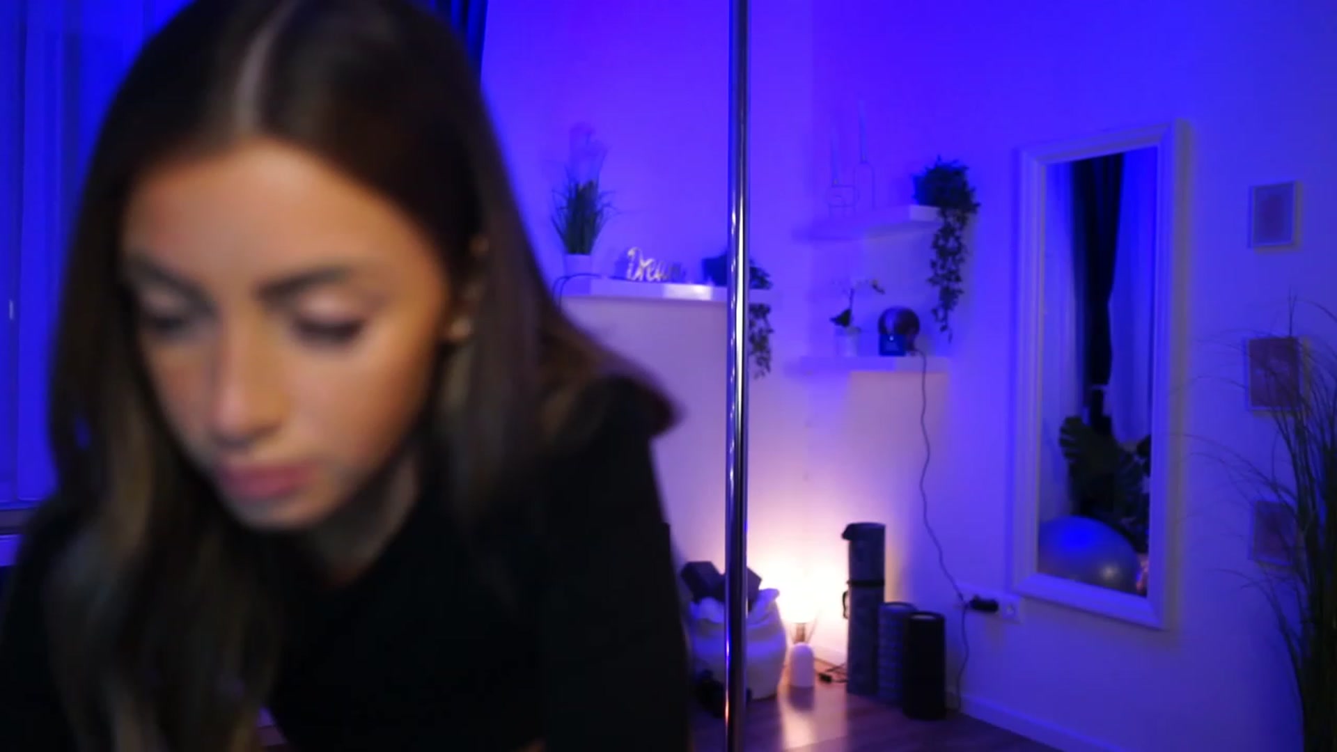 Gallery image thumbnail from emma_ruby's myfreecams stream on, 02/12/2023, 19:18 image 11 of 20