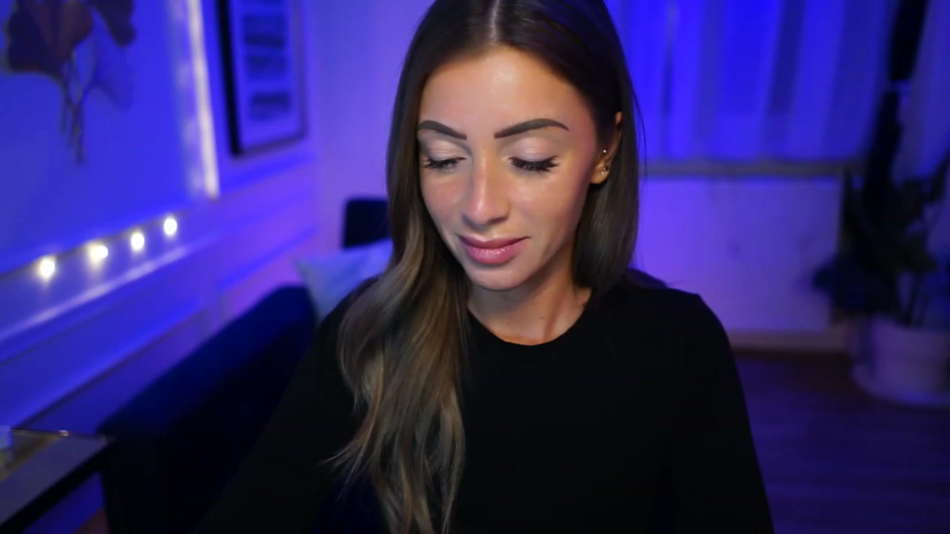 Gallery image thumbnail from emma_ruby's myfreecams stream on, 02/12/2023, 21:19 image 20 of 20