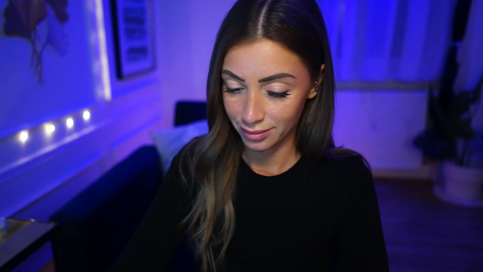 Gallery image thumbnail from emma_ruby's myfreecams stream on, 02/12/2023, 21:34 image 2 of 20