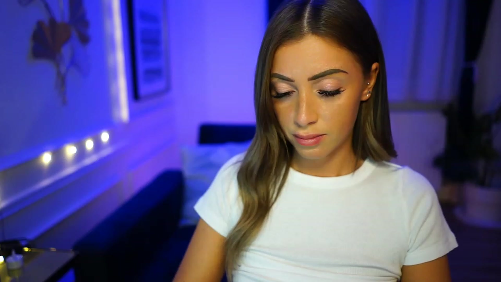 Gallery image thumbnail from emma_ruby's myfreecams stream on, 02/18/2023, 20:32 image 4 of 20