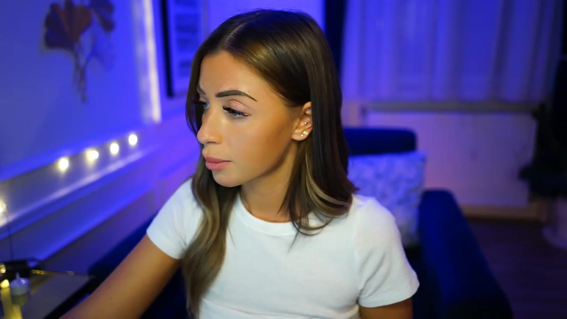 Gallery image thumbnail from emma_ruby's myfreecams stream on, 02/18/2023, 20:32 image 12 of 20