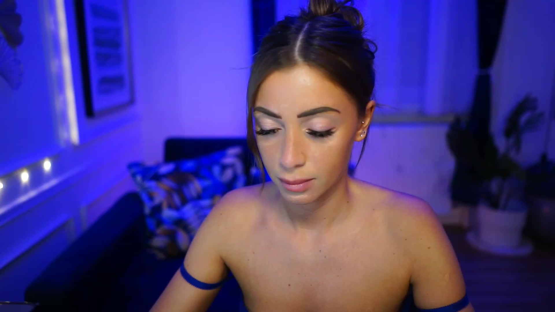 Gallery image thumbnail from emma_ruby's myfreecams stream on, 02/20/2023, 15:14 image 4 of 20
