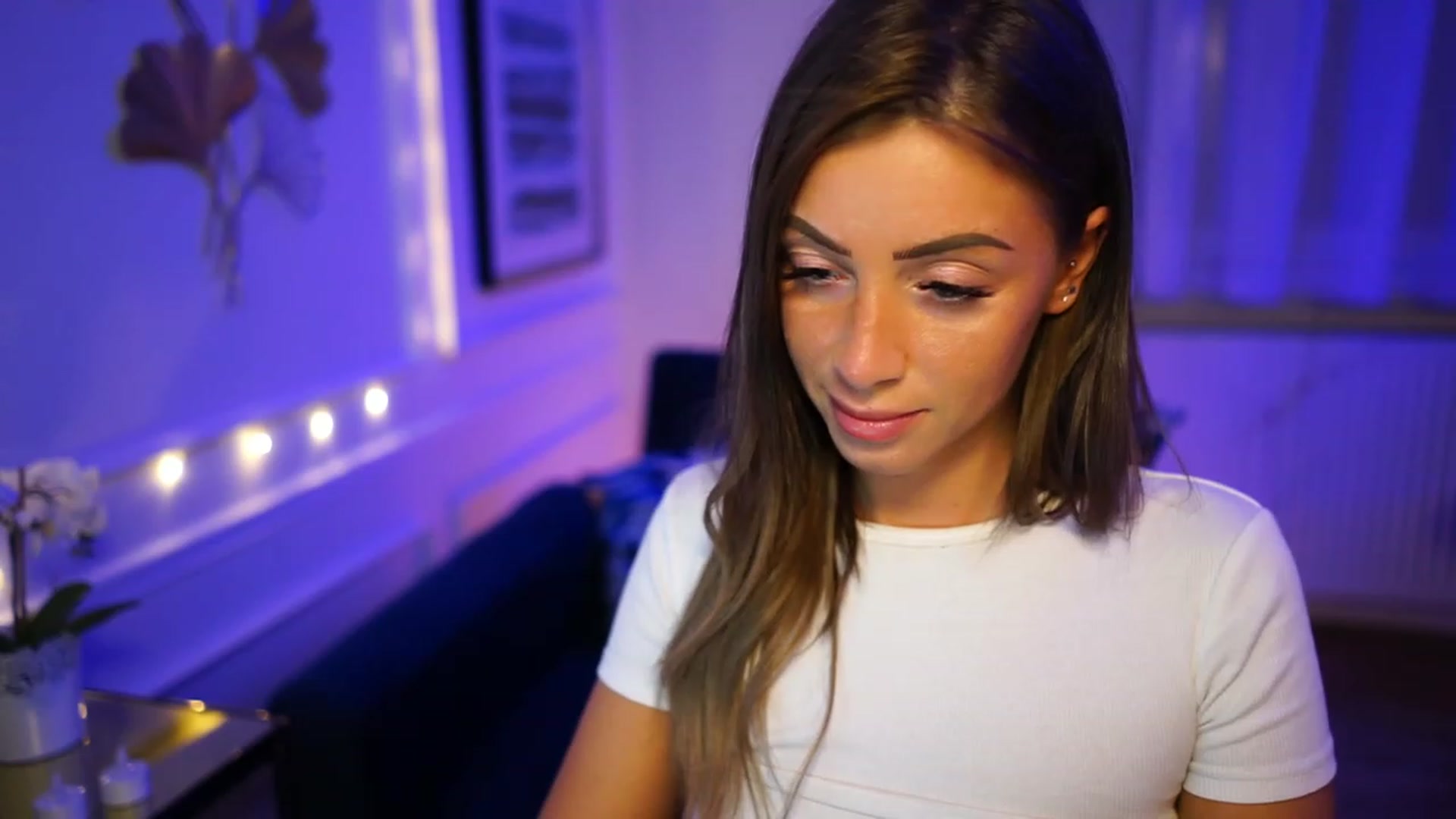 Gallery image thumbnail from emma_ruby's myfreecams stream on, 02/22/2023, 18:53 image 11 of 20