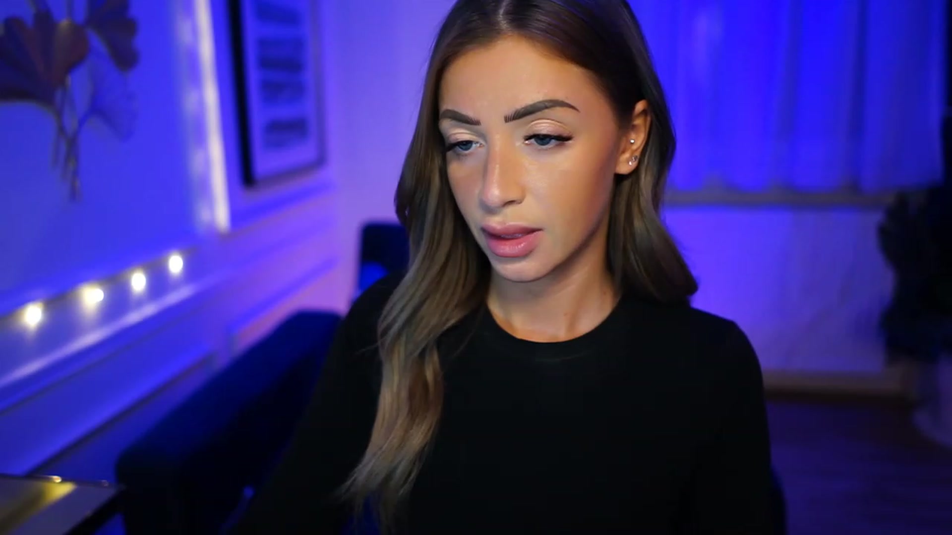 Gallery image thumbnail from emma_ruby's myfreecams stream on, 02/25/2023, 20:59 image 15 of 20