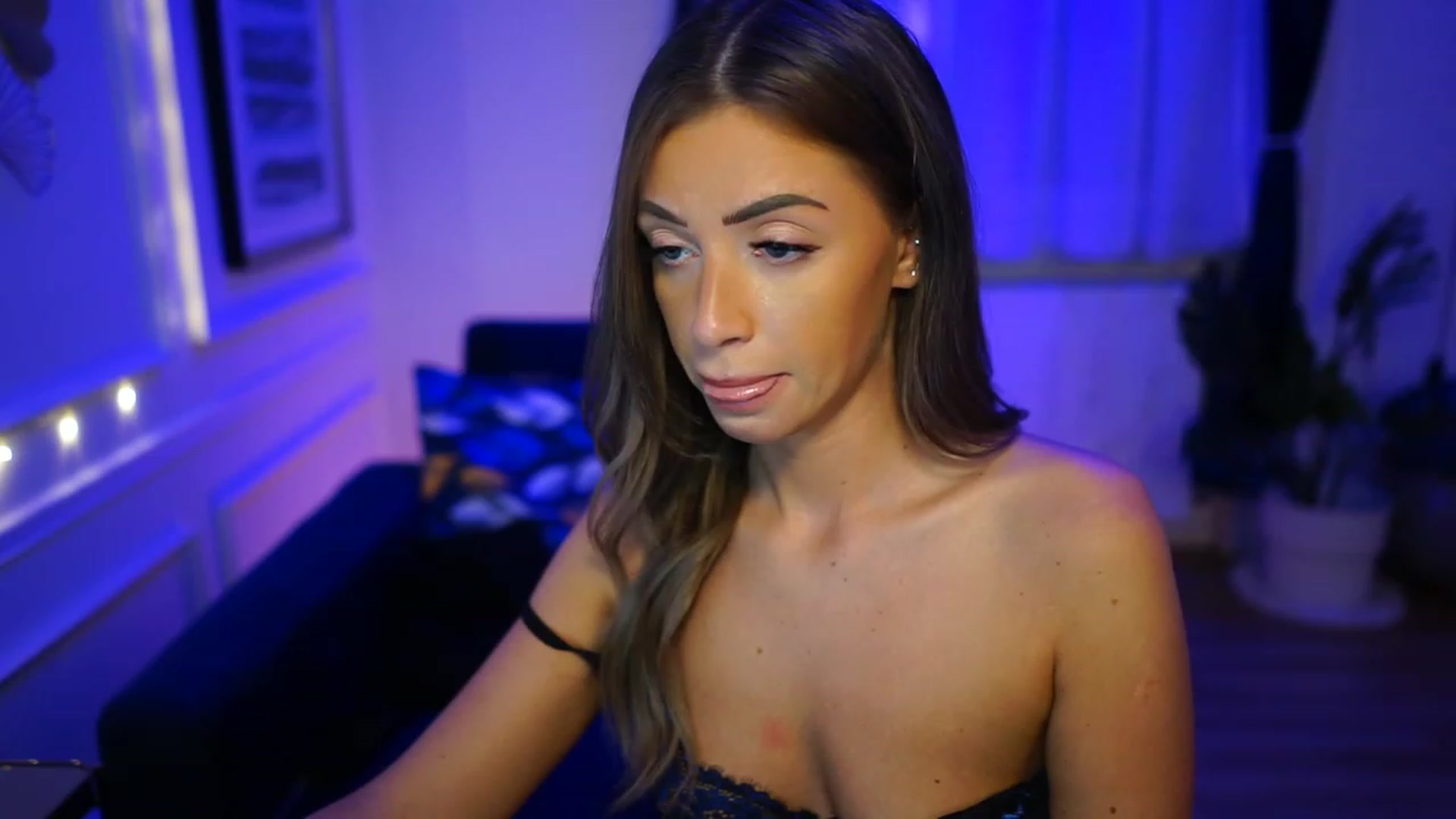 Gallery image thumbnail from emma_ruby's myfreecams stream on, 02/26/2023, 15:14 image 11 of 20