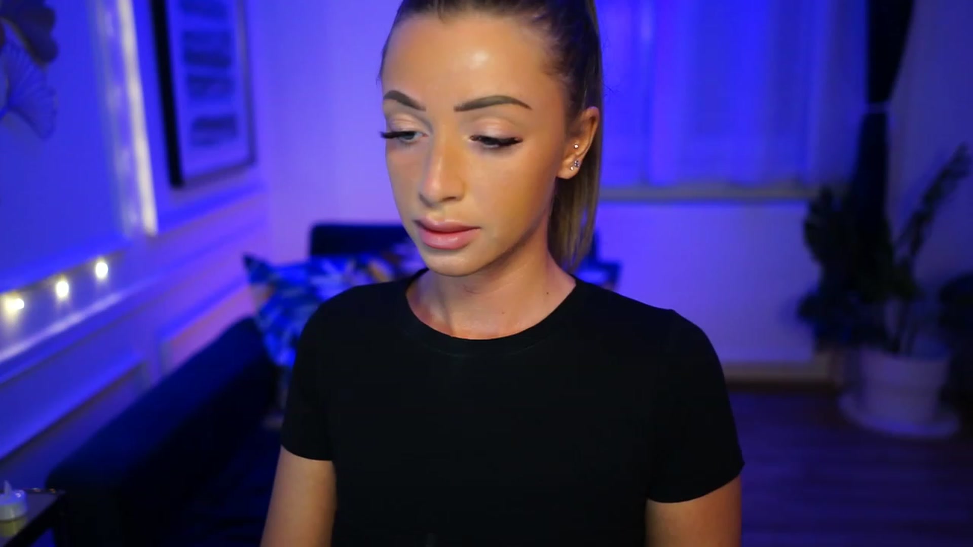 Gallery image thumbnail from emma_ruby's myfreecams stream on, 03/02/2023, 17:25 image 16 of 20
