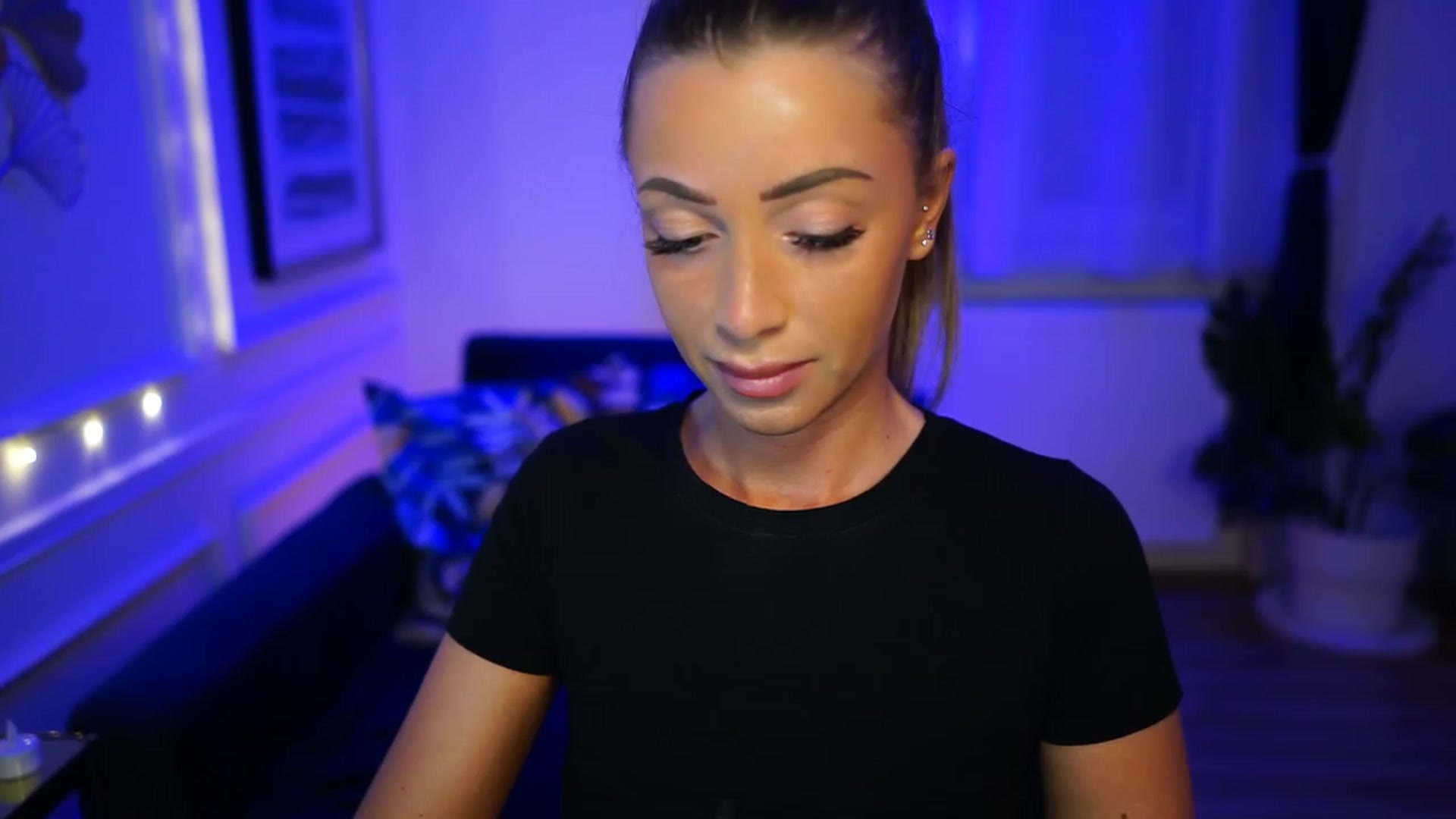 Gallery image thumbnail from emma_ruby's myfreecams stream on, 03/02/2023, 17:25 image 15 of 20
