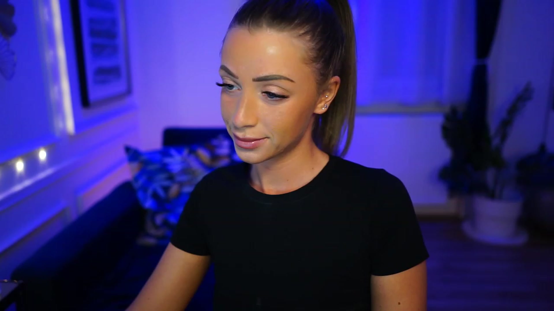 Gallery image thumbnail from emma_ruby's myfreecams stream on, 03/02/2023, 17:25 image 13 of 20