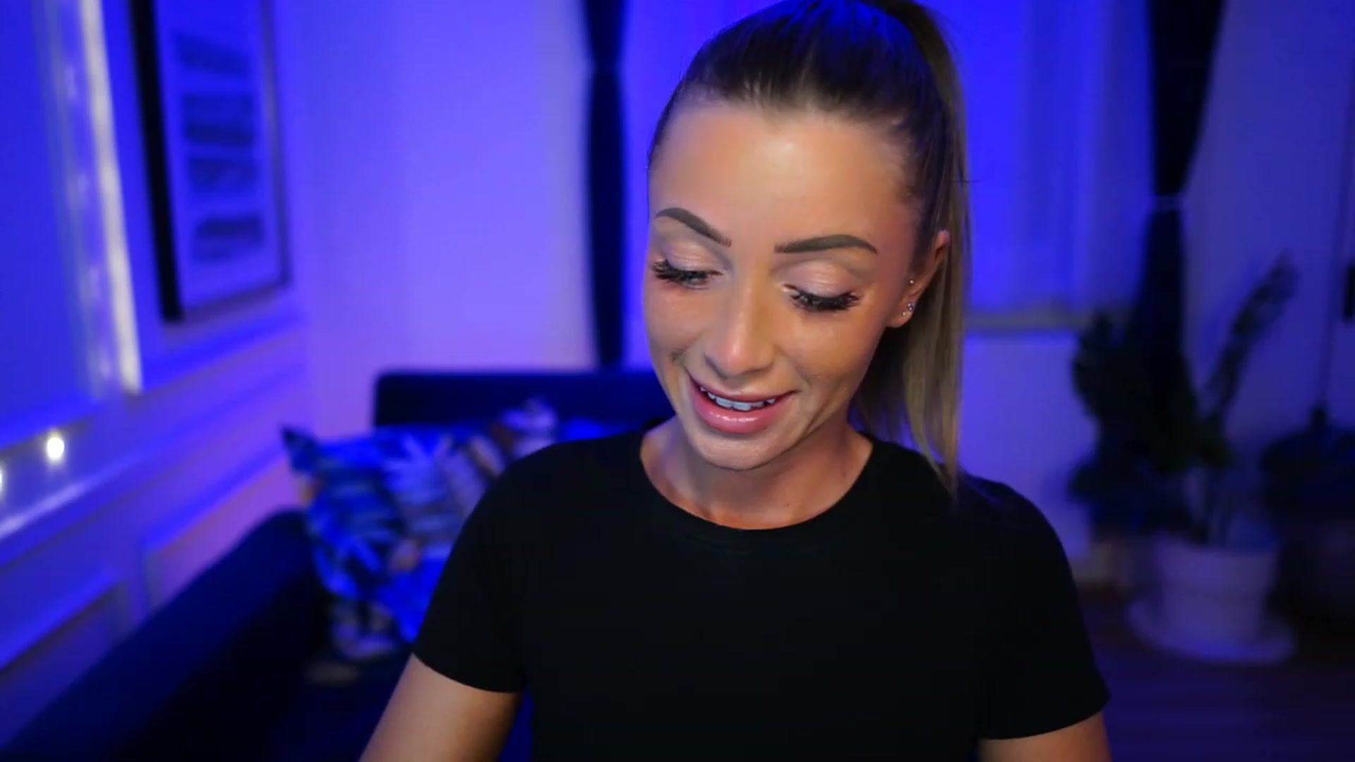 Gallery image thumbnail from emma_ruby's myfreecams stream on, 03/02/2023, 18:32 image 2 of 20