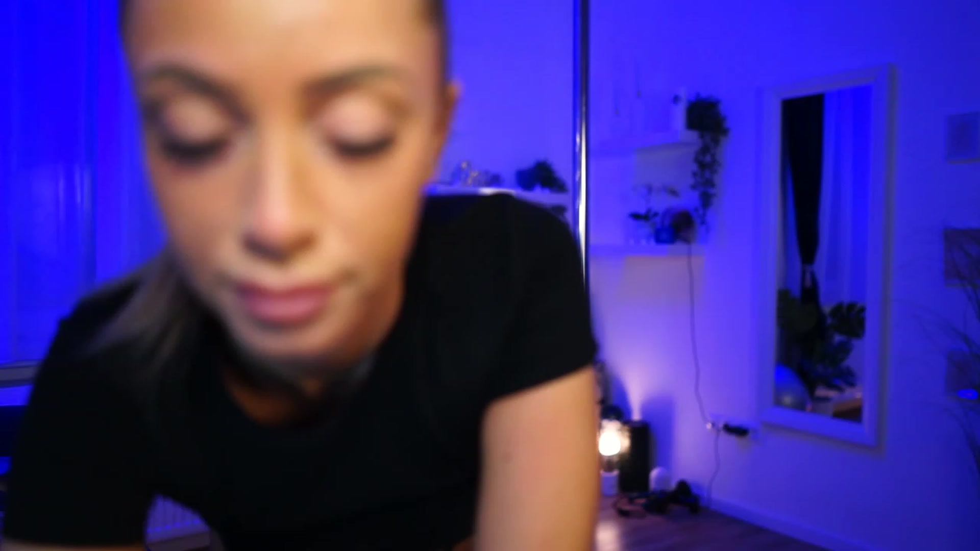 Gallery image thumbnail from emma_ruby's myfreecams stream on, 03/02/2023, 18:32 image 4 of 20