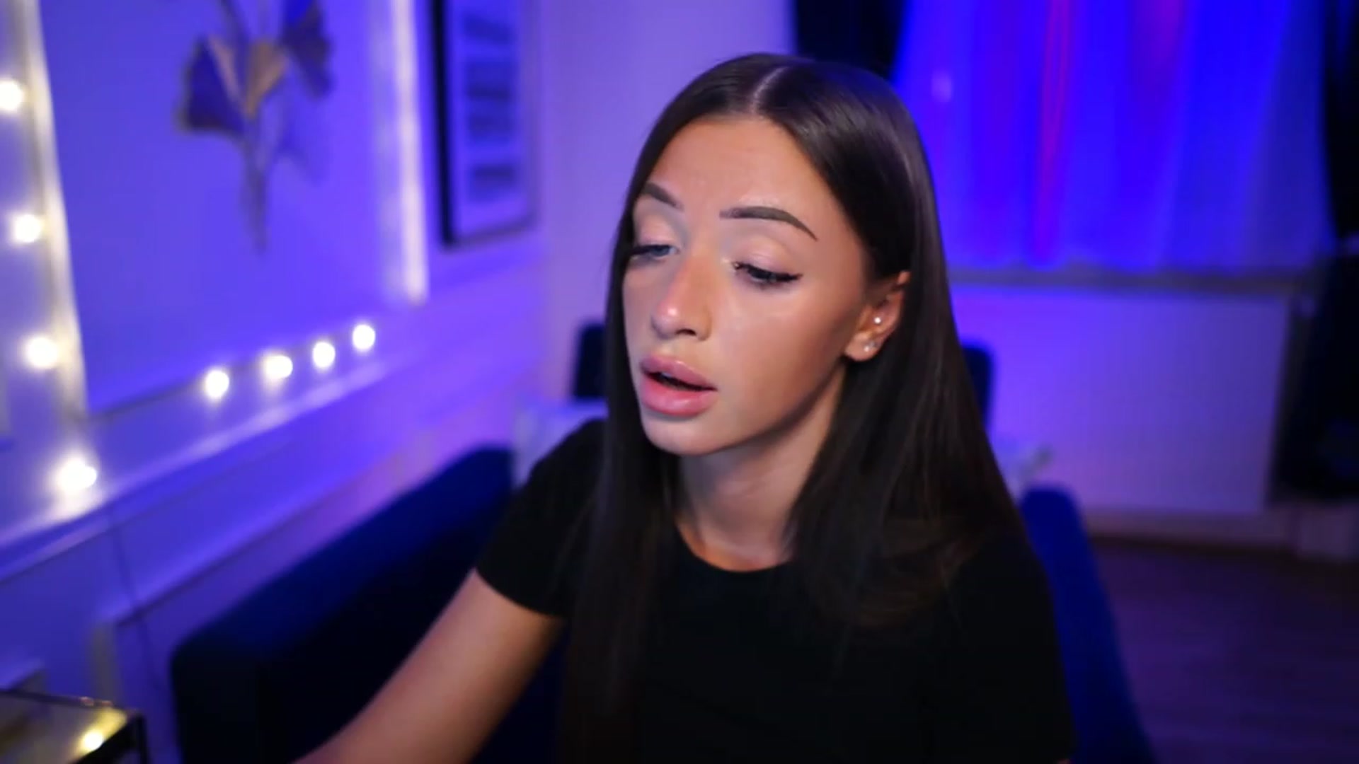 Gallery image thumbnail from emma_ruby's myfreecams stream on, 03/21/2023, 16:33 image 11 of 20