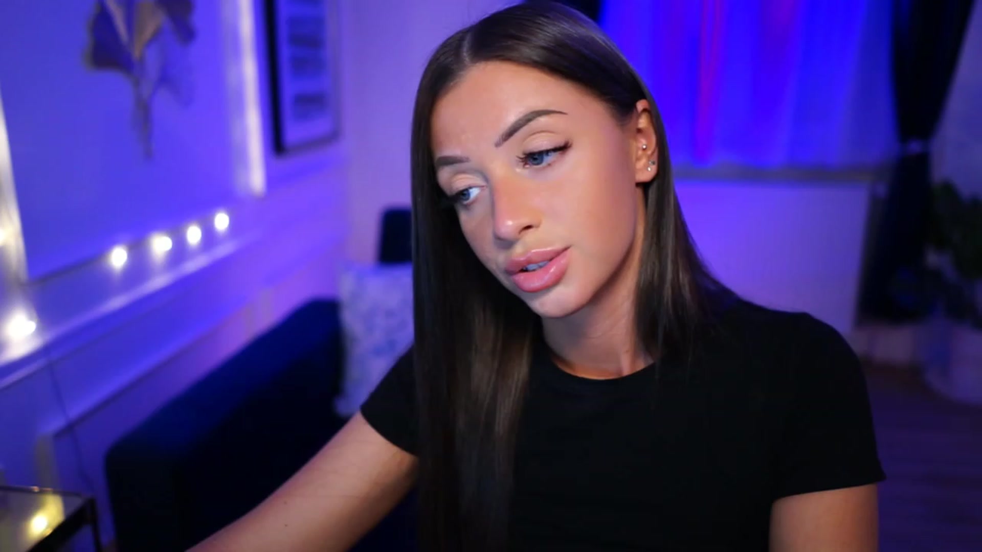 Gallery image thumbnail from emma_ruby's myfreecams stream on, 03/21/2023, 17:16 image 20 of 20
